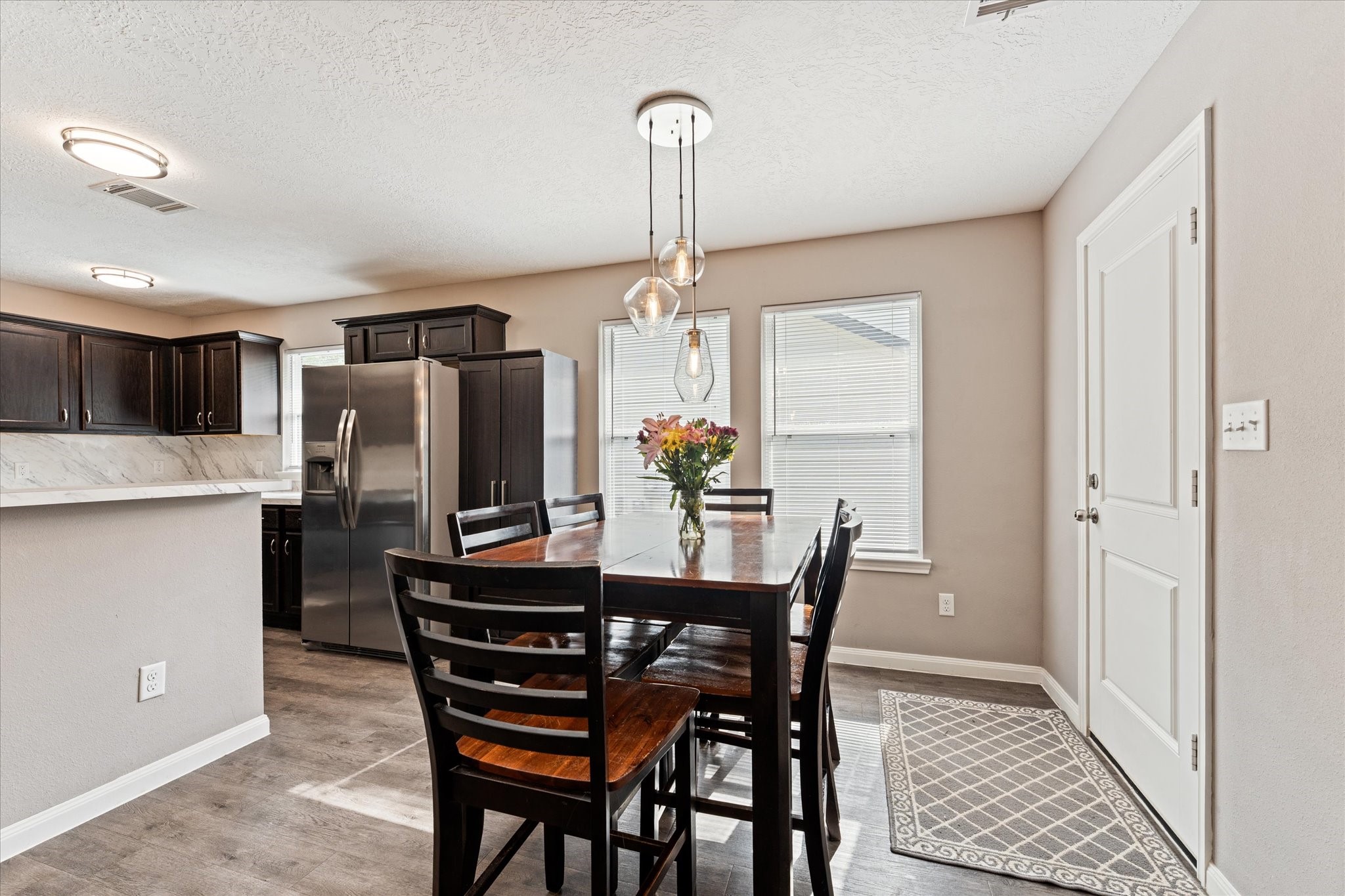 3998 Frontier Road Property Photo 14