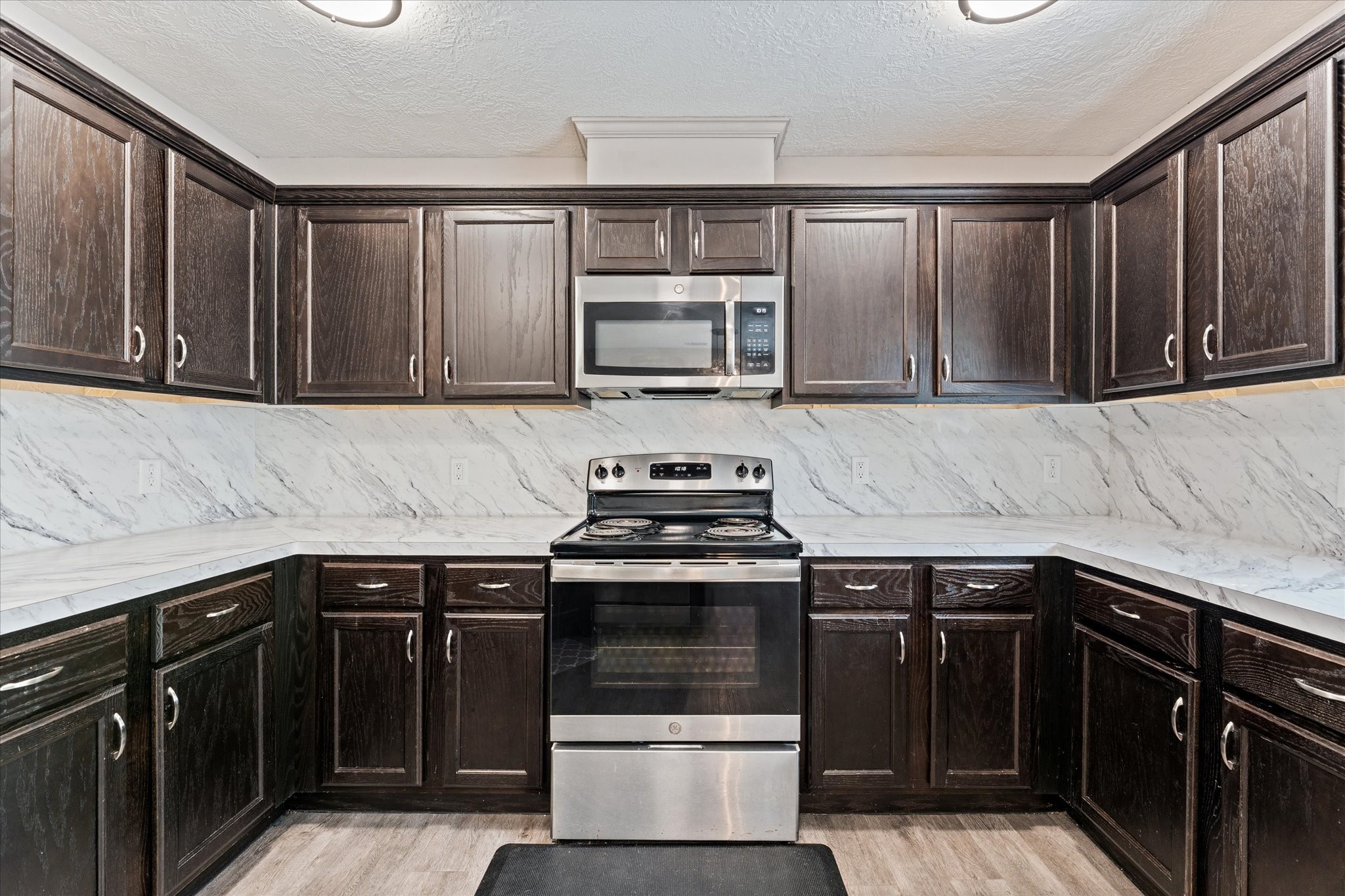 3998 Frontier Road Property Photo 17