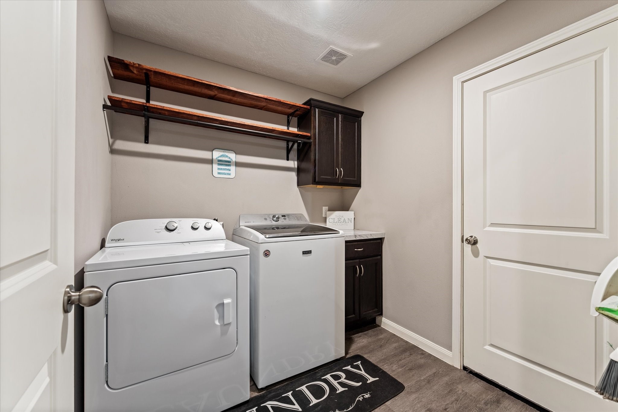 3998 Frontier Road Property Photo 23