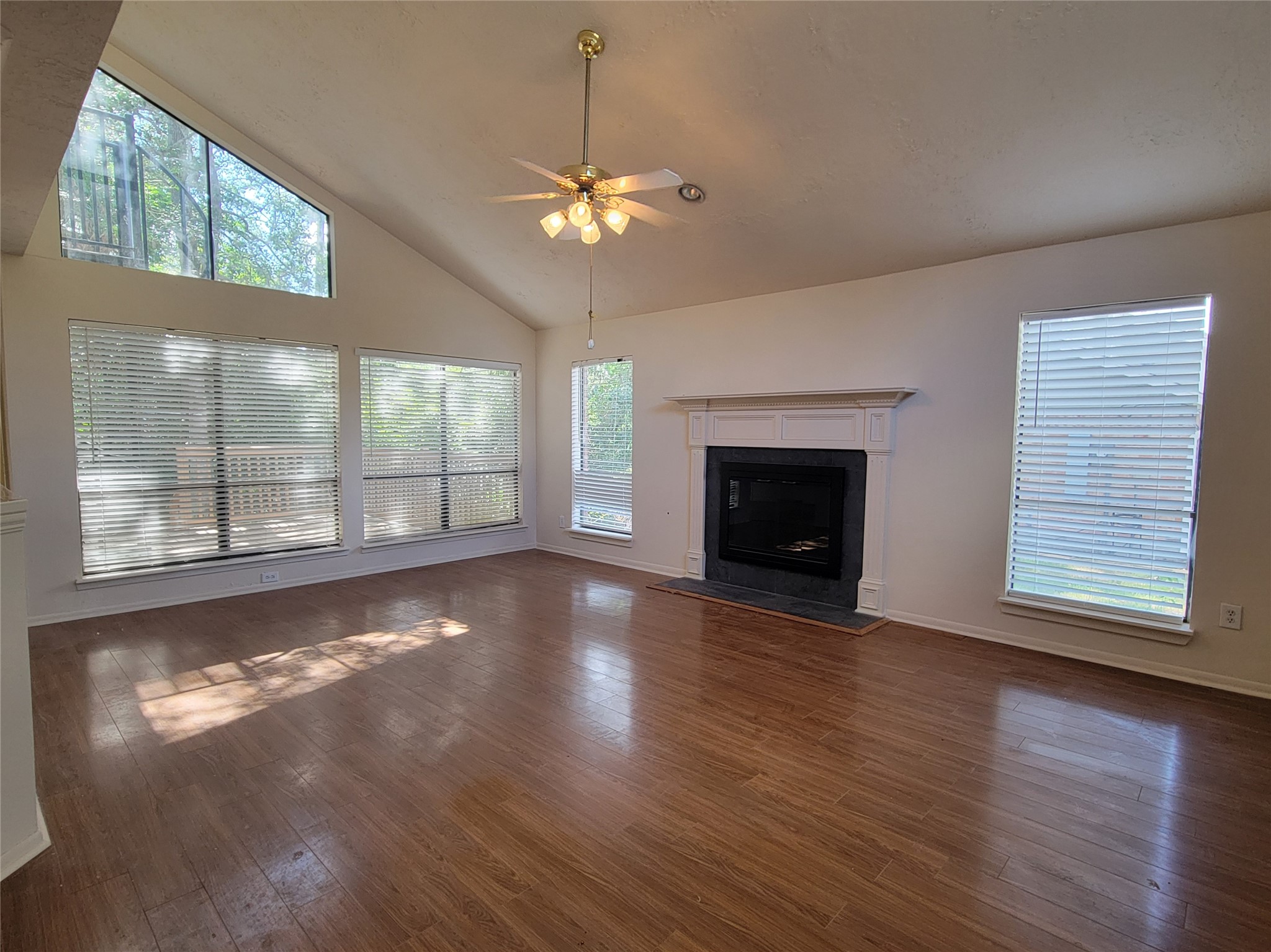 716 Player Court Property Photo 5