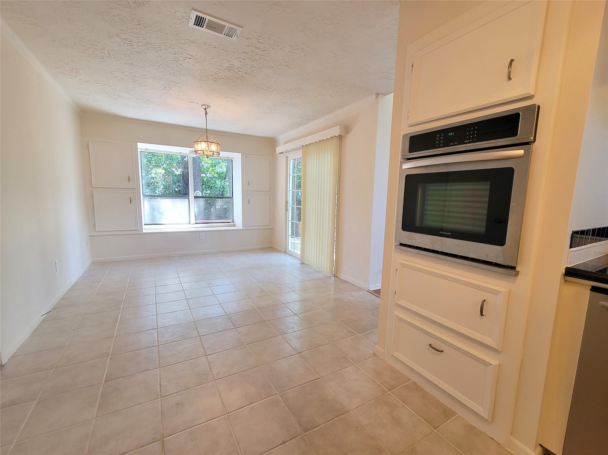 716 Player Court Property Photo 8