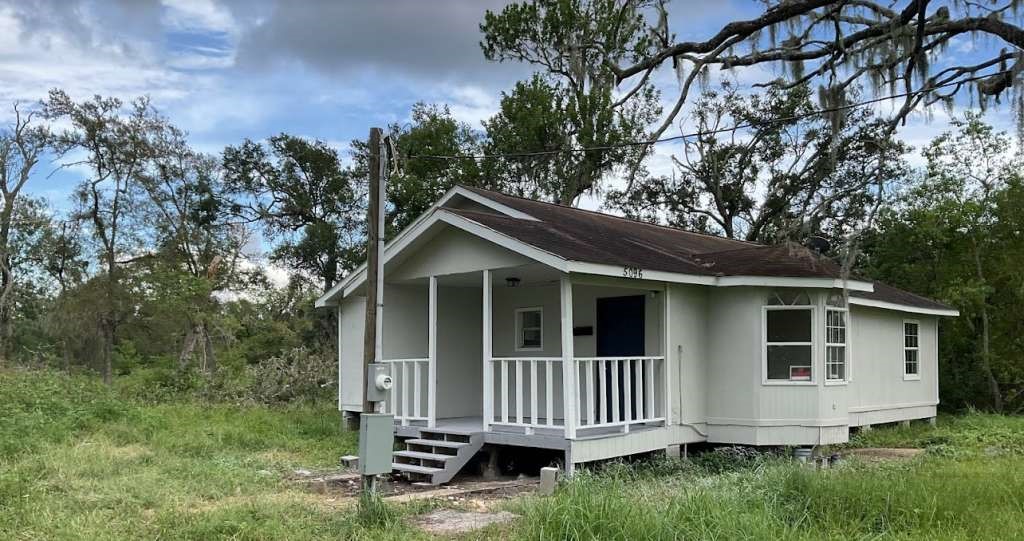 5096 Buck Road Property Photo 1