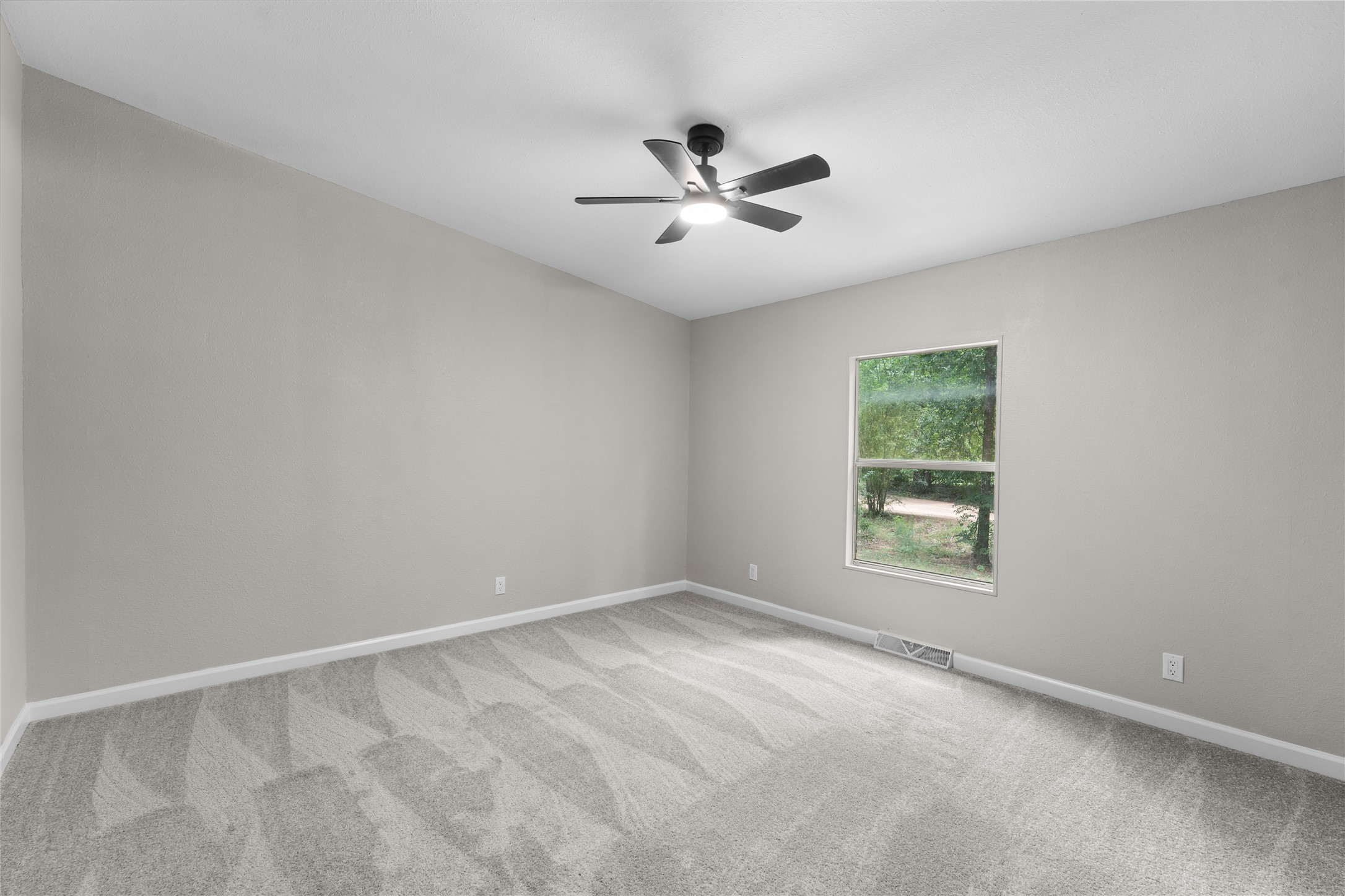 12228 Thornwood Drive Property Photo 26