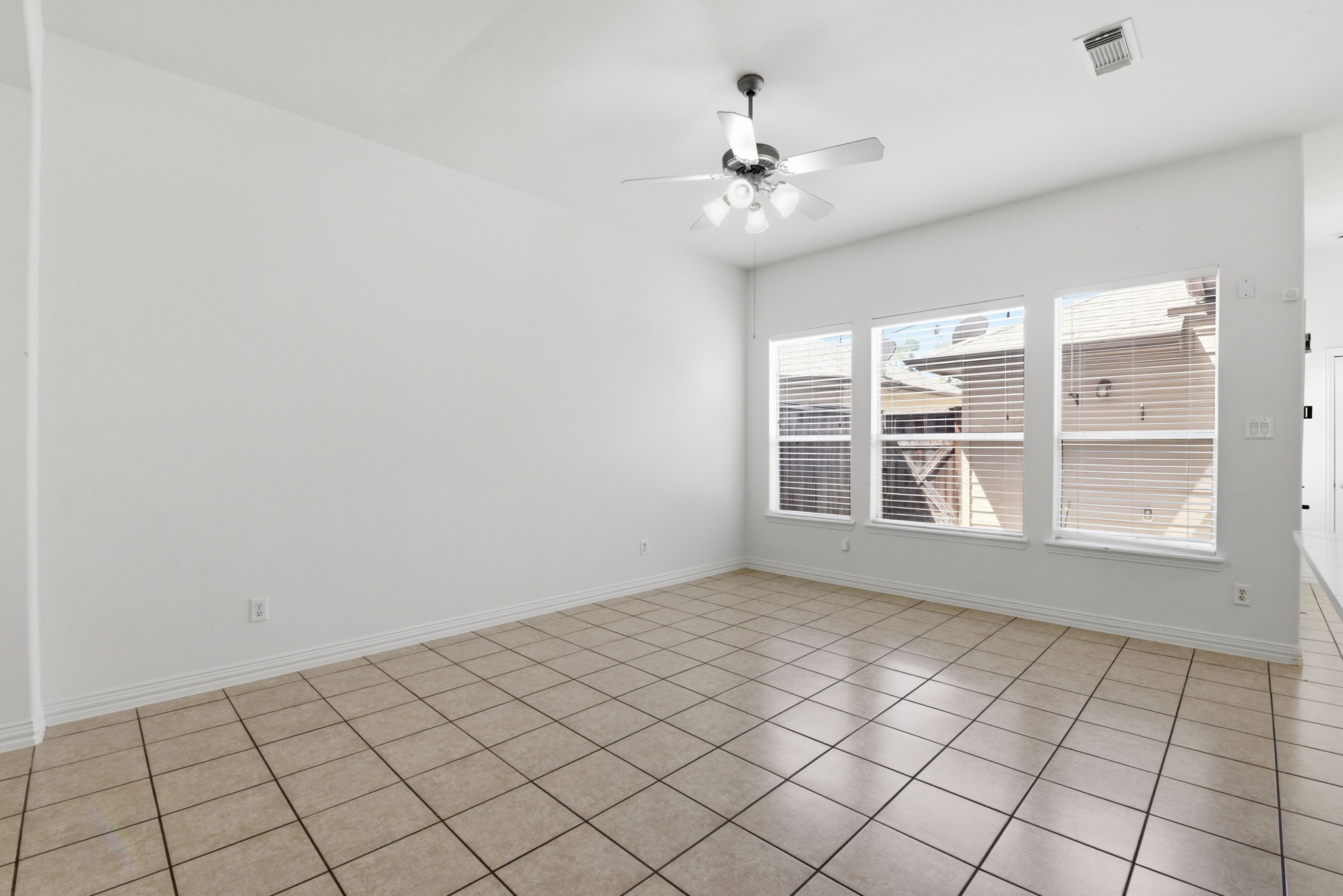 16023 Powder Springs Lane Property Photo 13