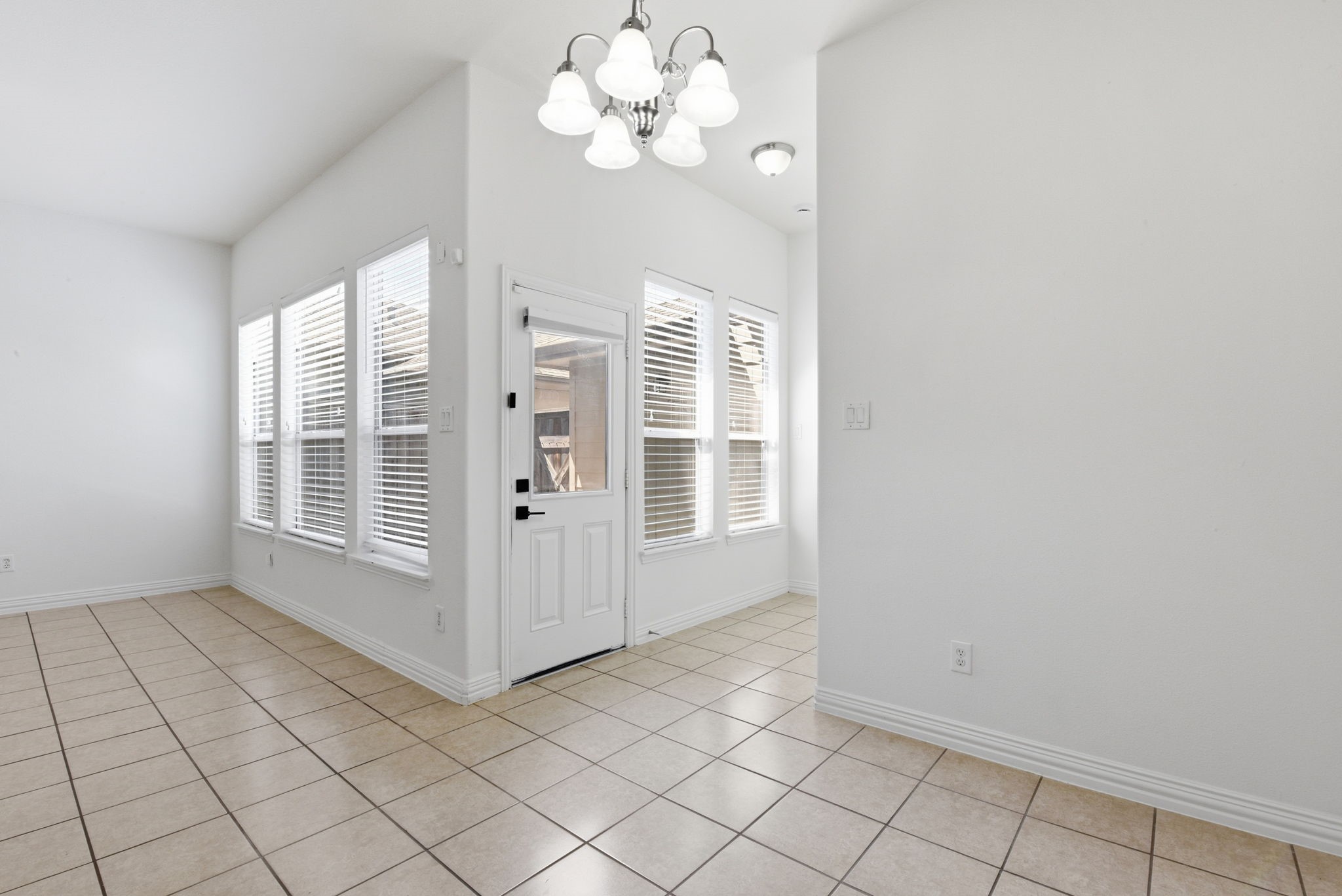 16023 Powder Springs Lane Property Photo 27