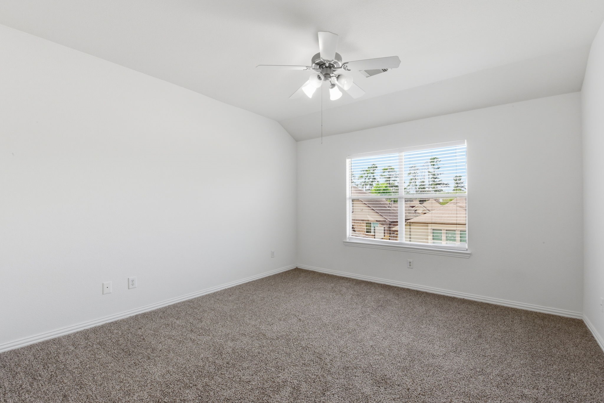 16023 Powder Springs Lane Property Photo 32