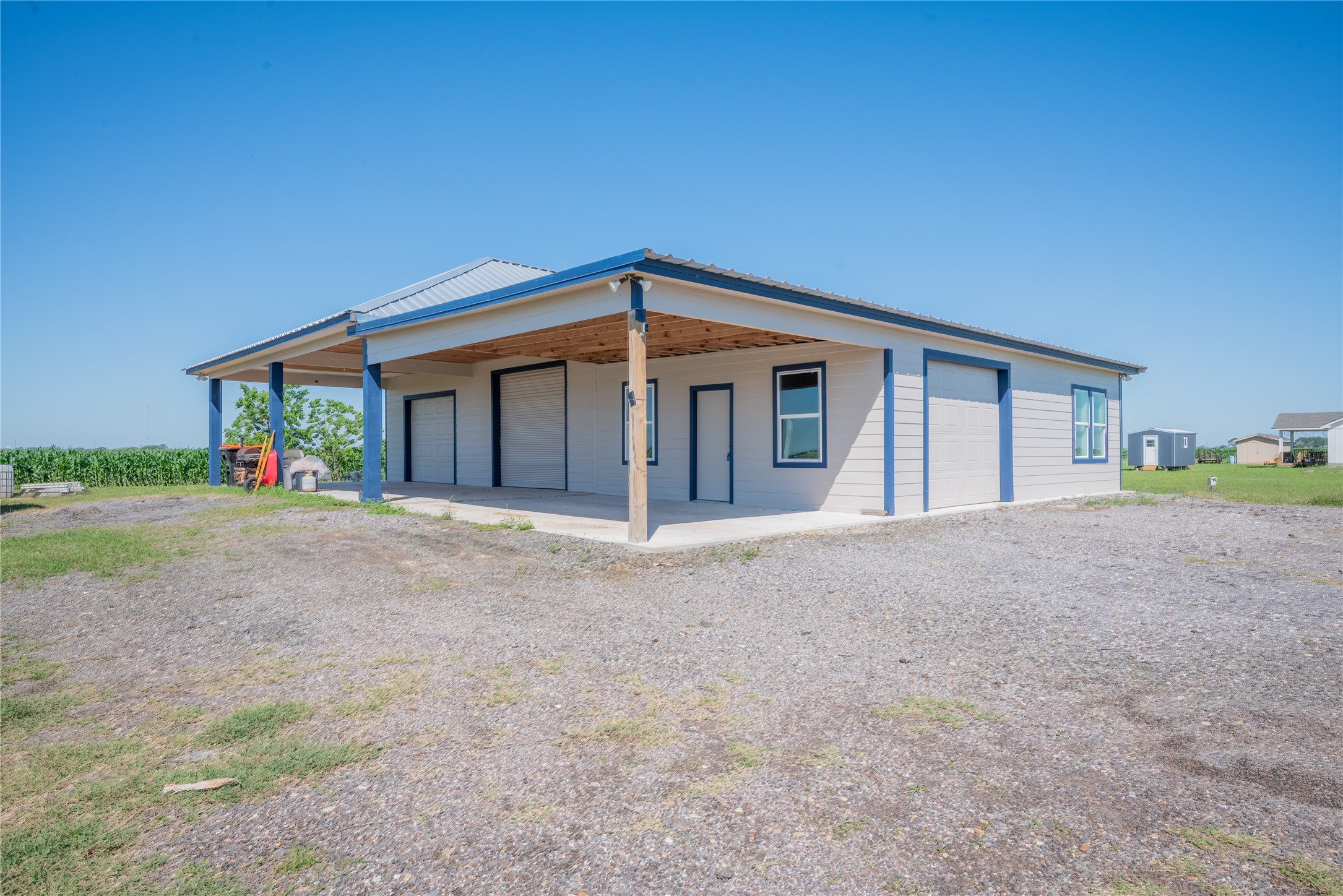 1015 Fm 960 Road Property Photo 2