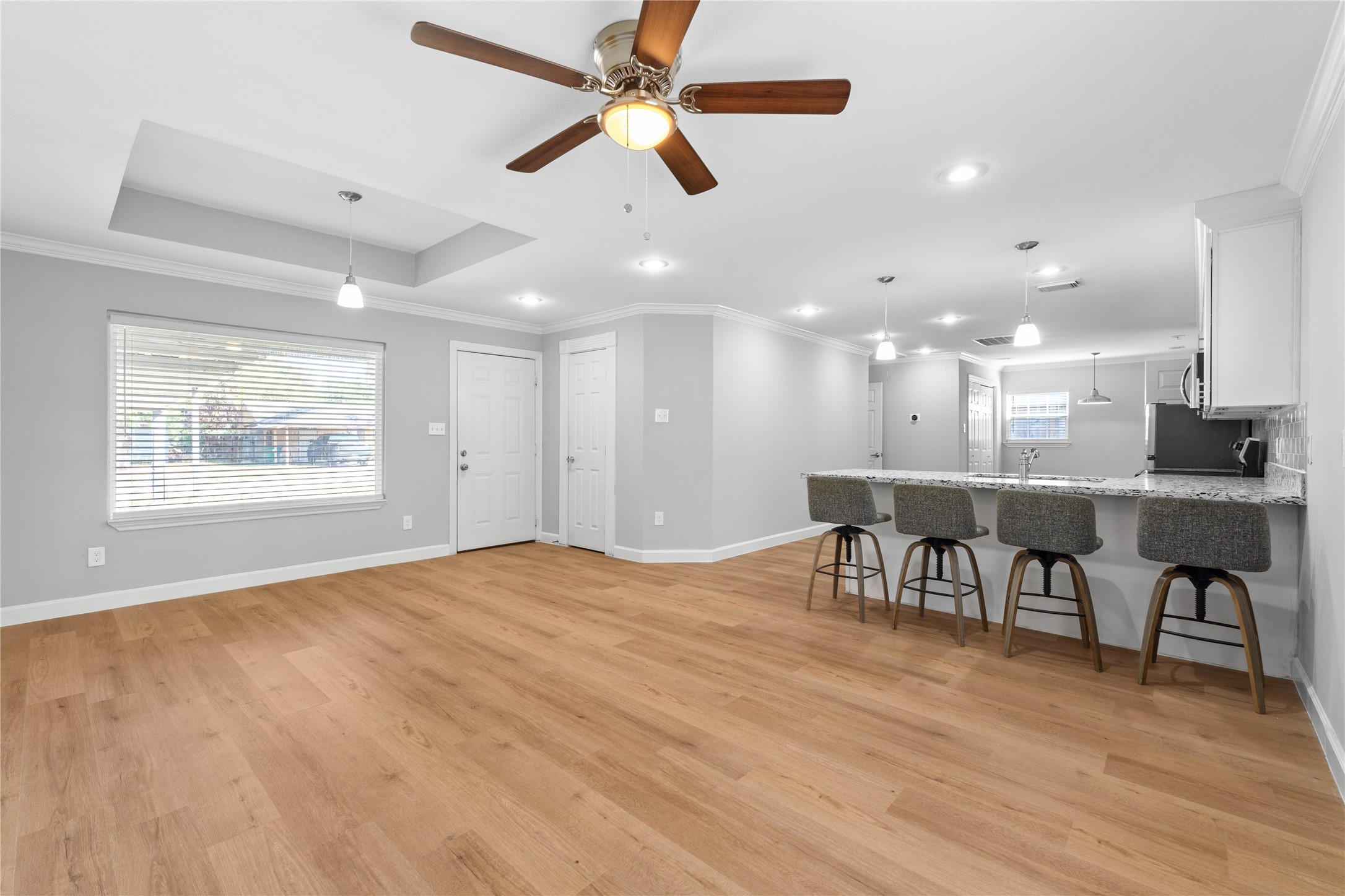 1941 Lynnview Drive Property Photo 4