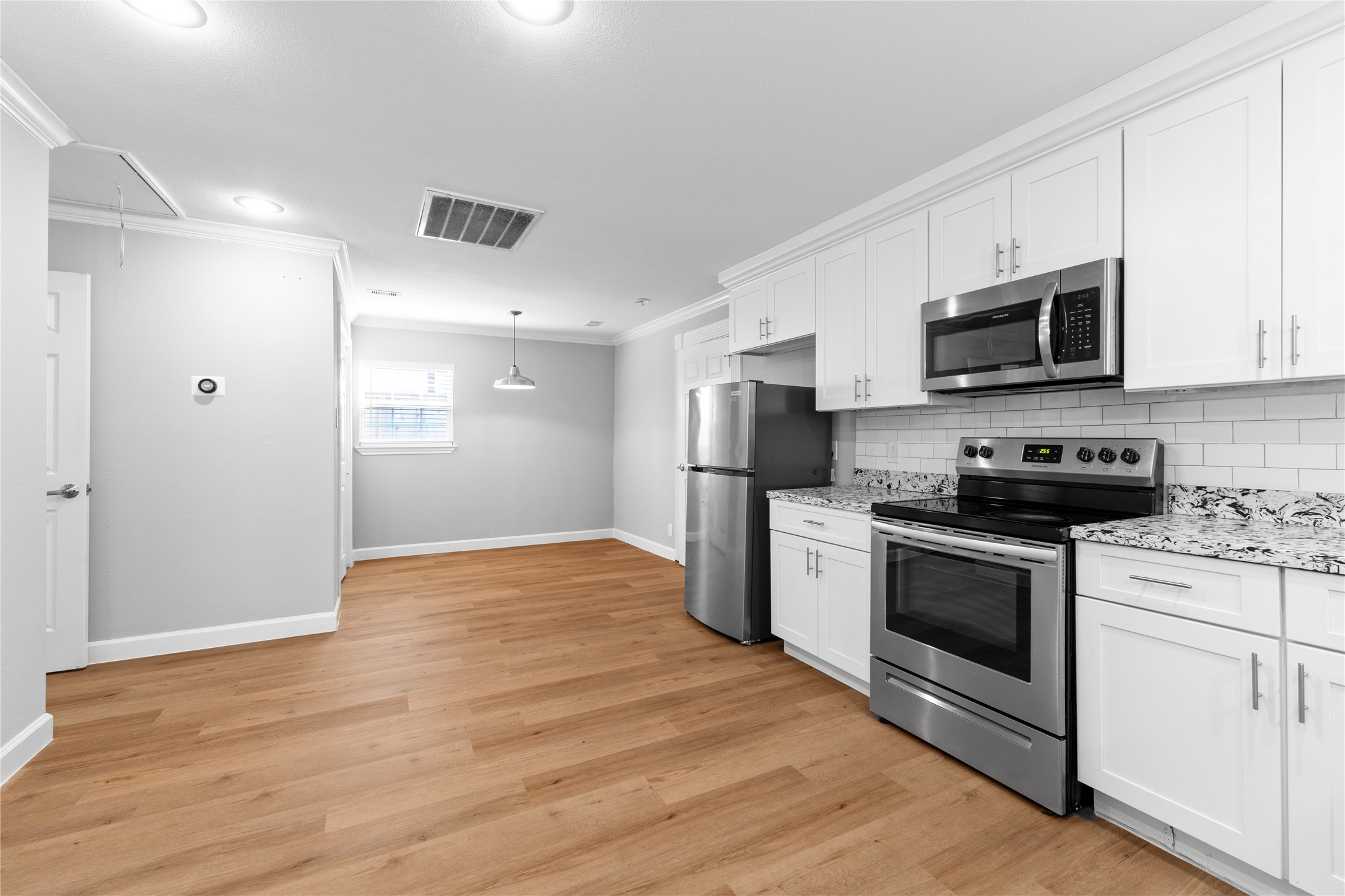 1941 Lynnview Drive Property Photo 8