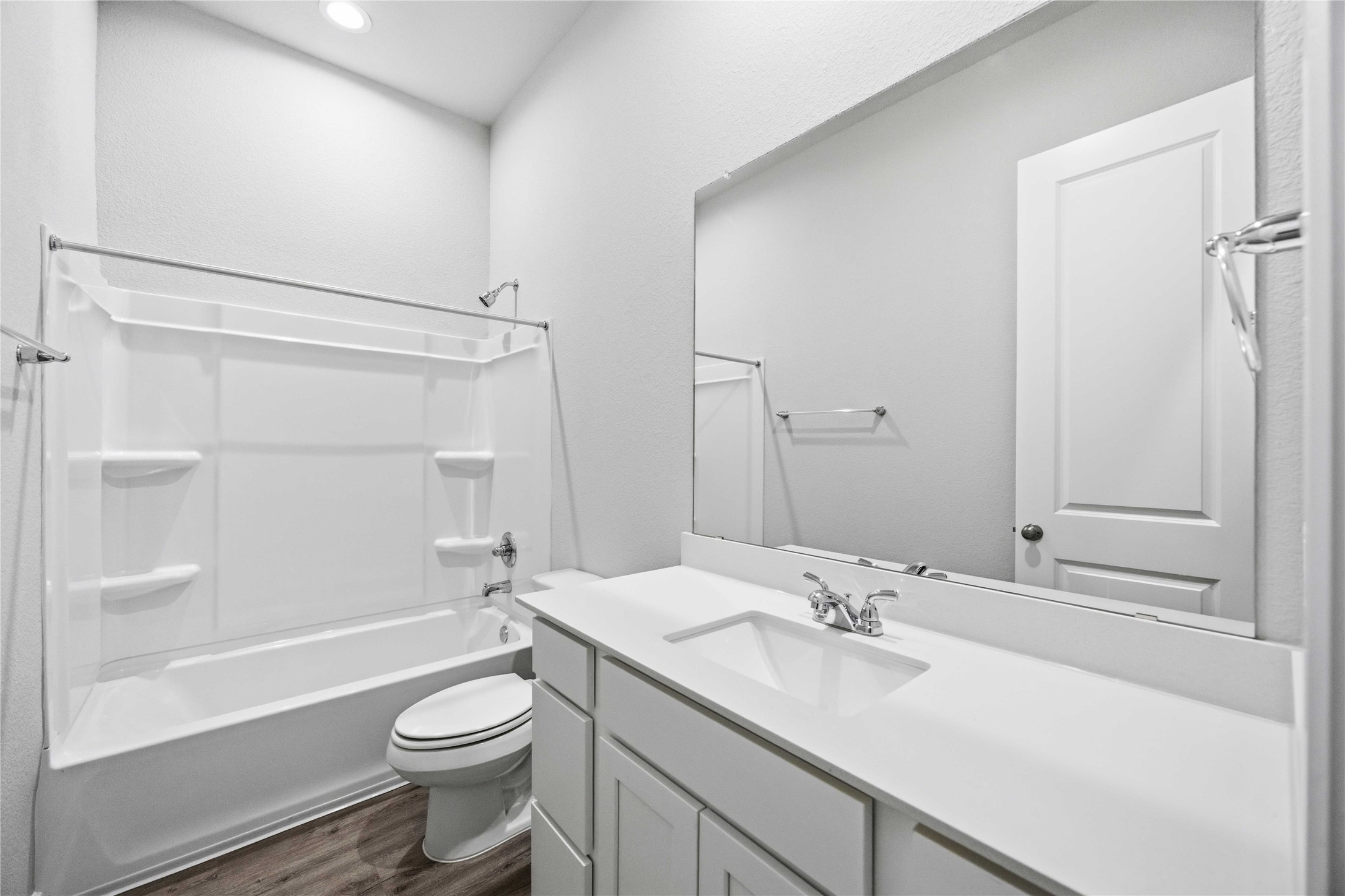2717 Mackinac Bay Drive Property Photo 17