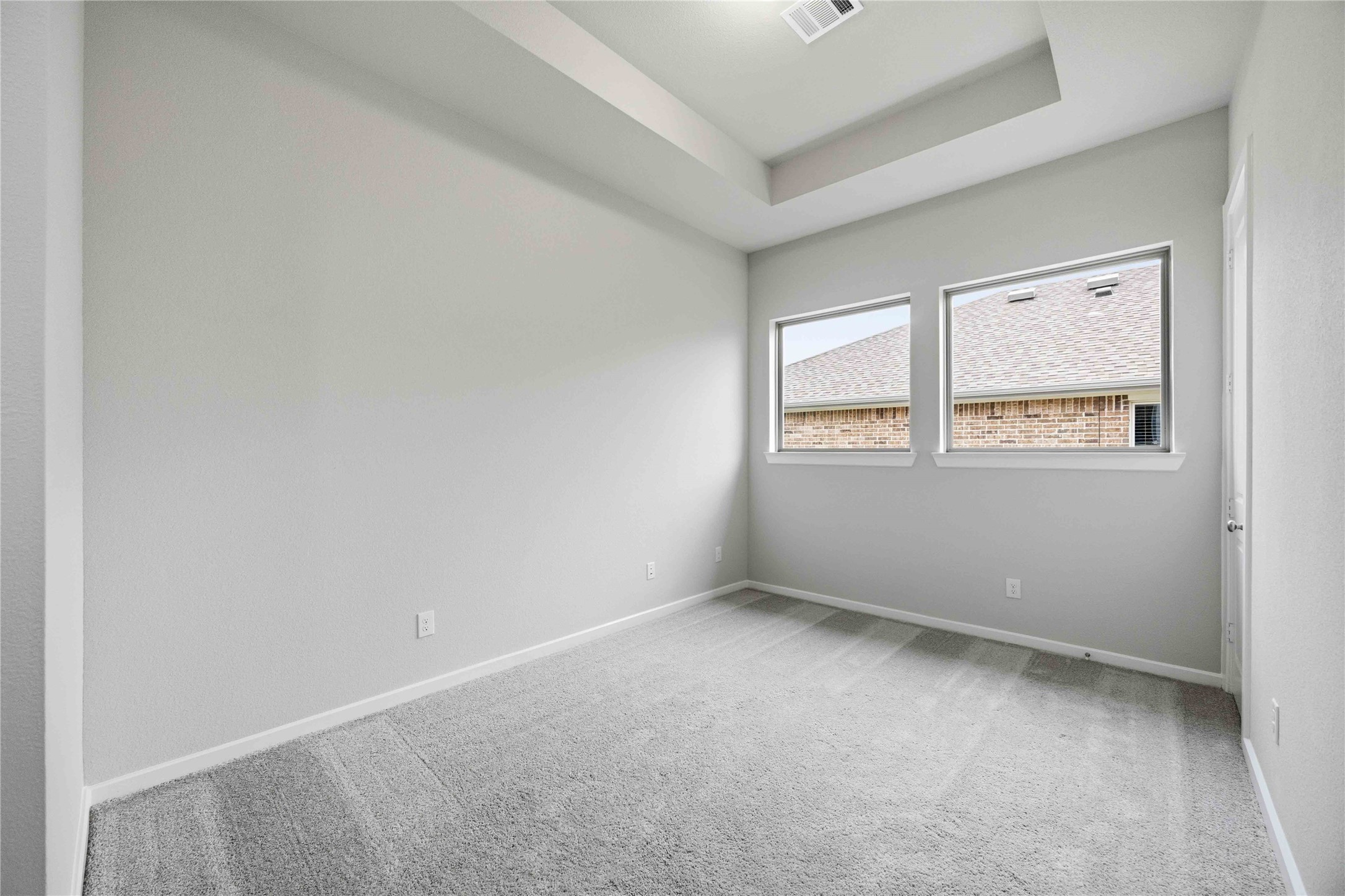 2717 Mackinac Bay Drive Property Photo 20