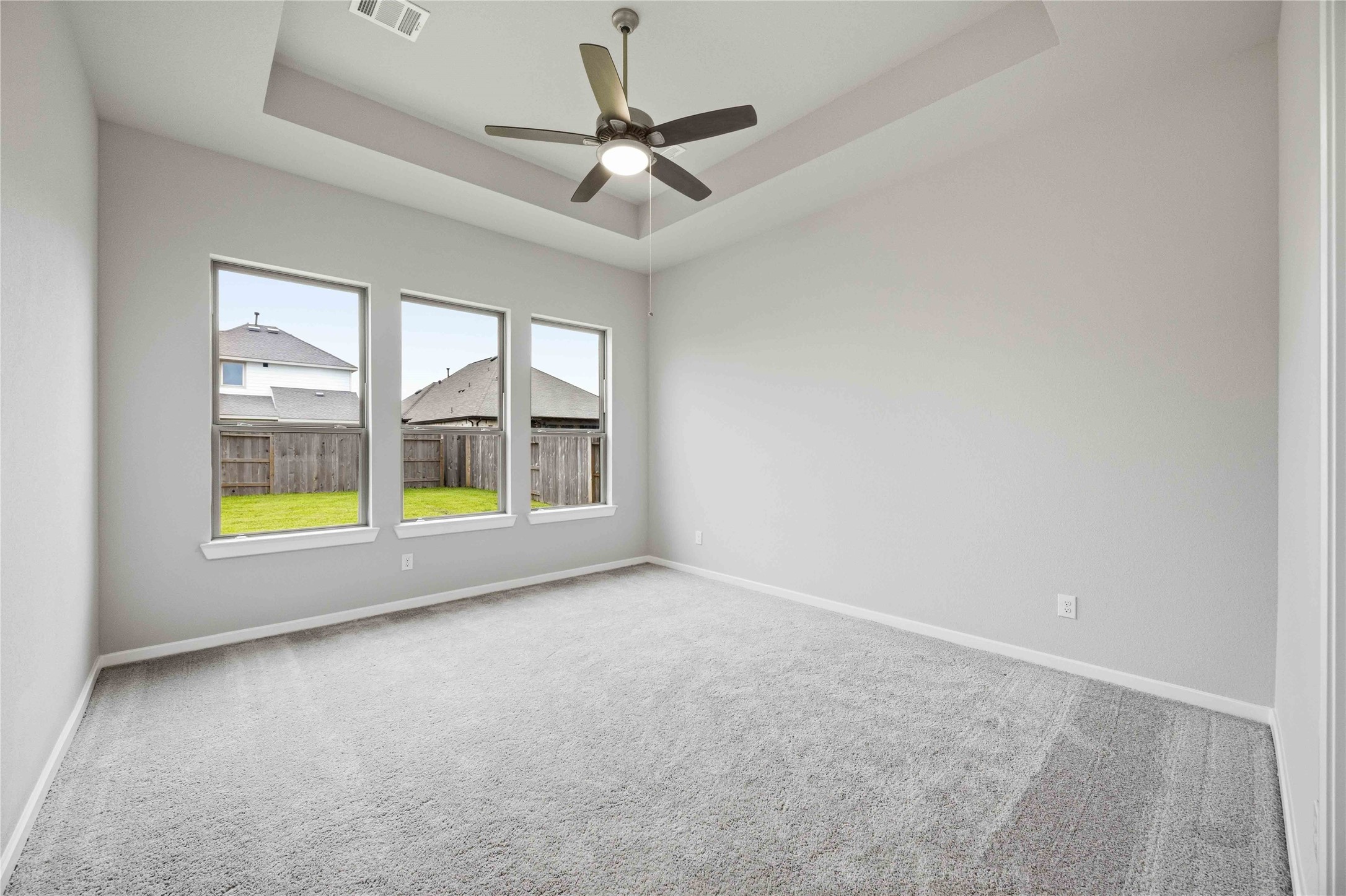 2717 Mackinac Bay Drive Property Photo 22