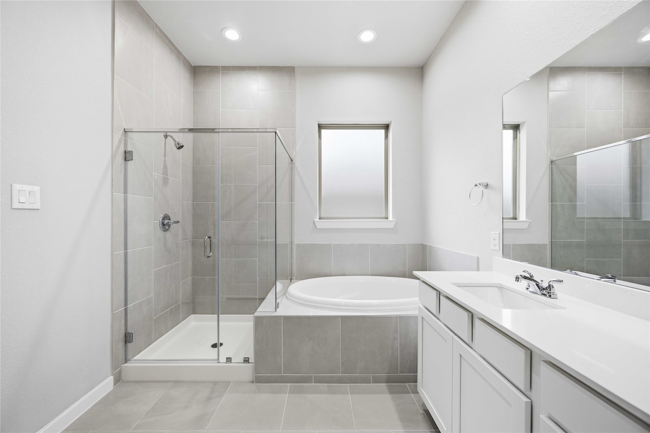 2717 Mackinac Bay Drive Property Photo 26
