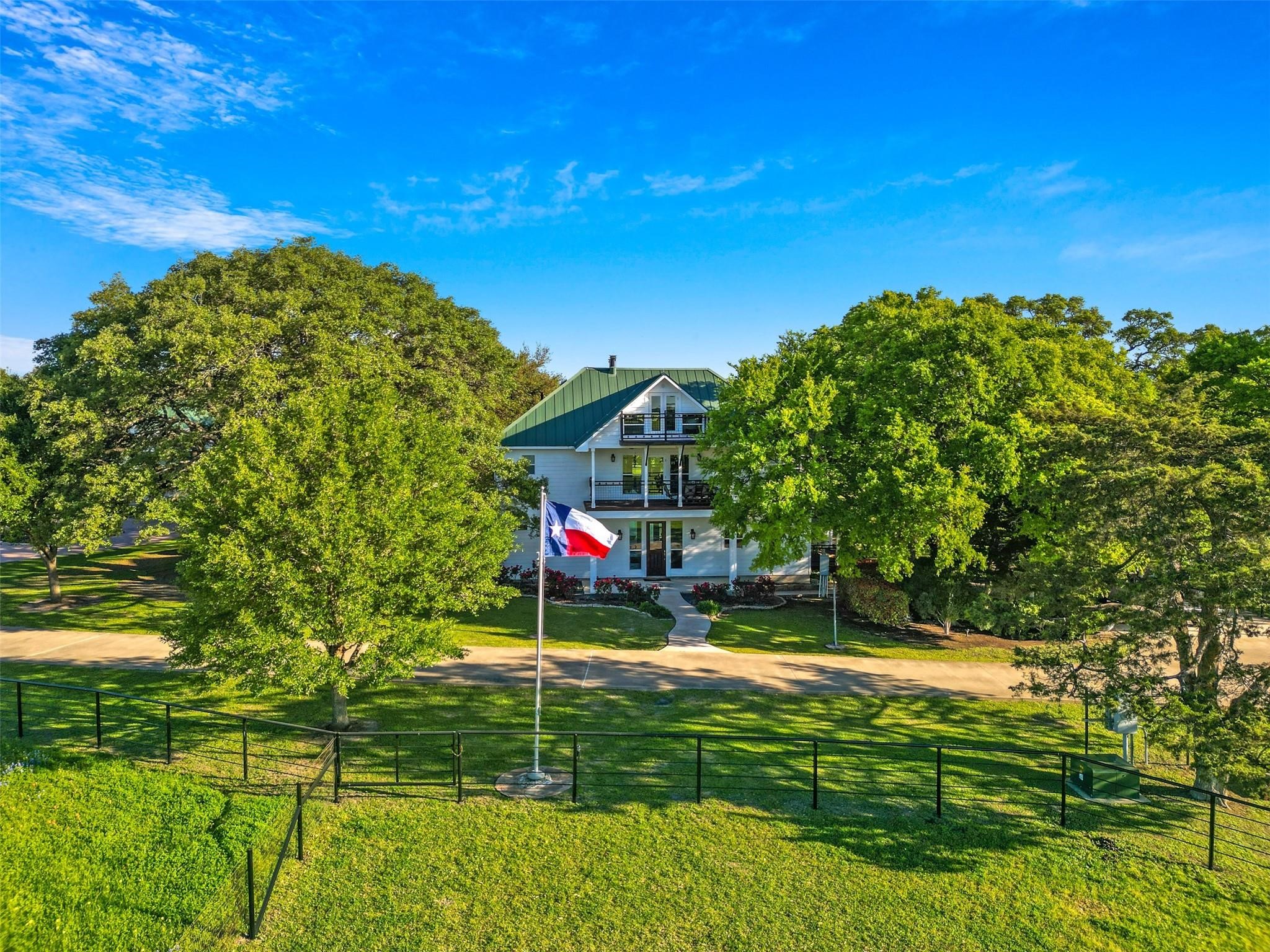 1007 Fm 390 E Property Photo 12