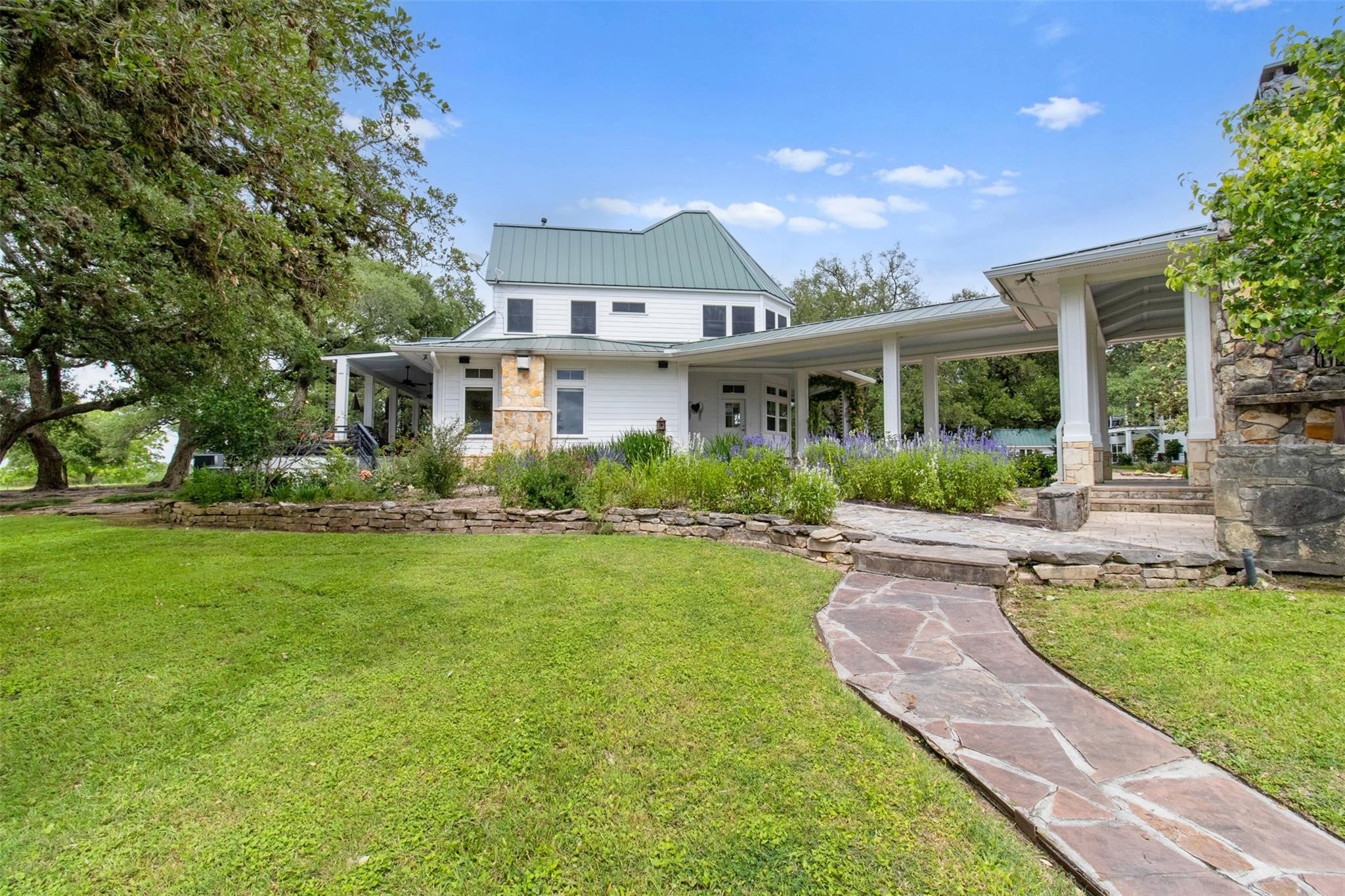 1007 Fm 390 E Property Photo 35