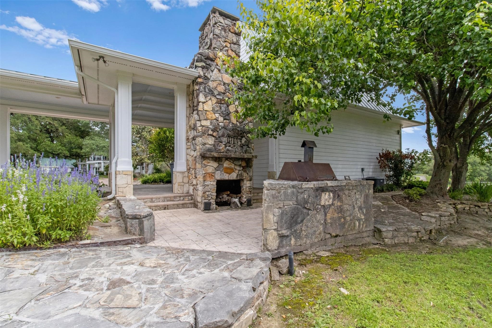 1007 Fm 390 E Property Photo 37