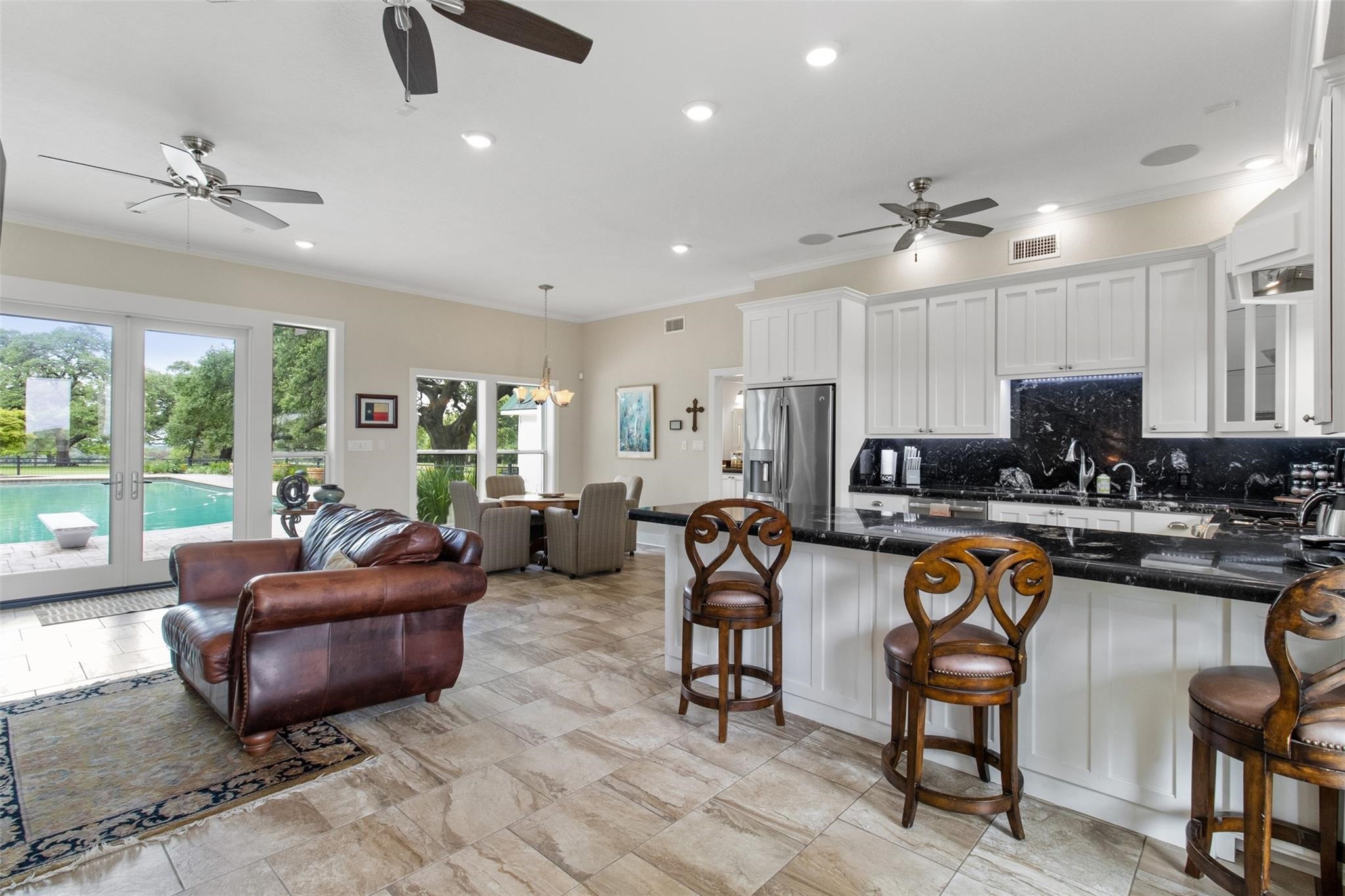 1007 Fm 390 E Property Photo 44