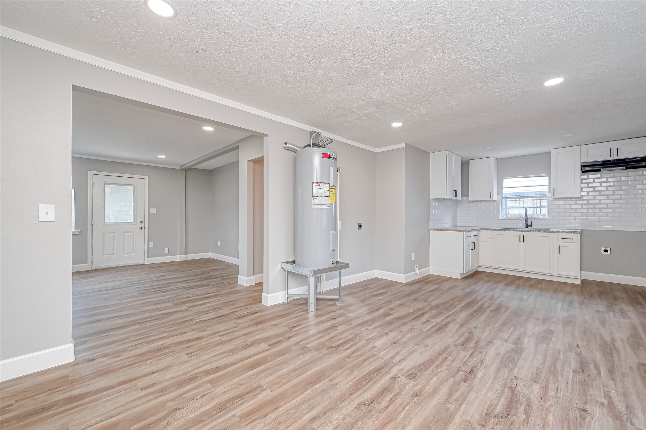 6715 Victoria Street Property Photo 12