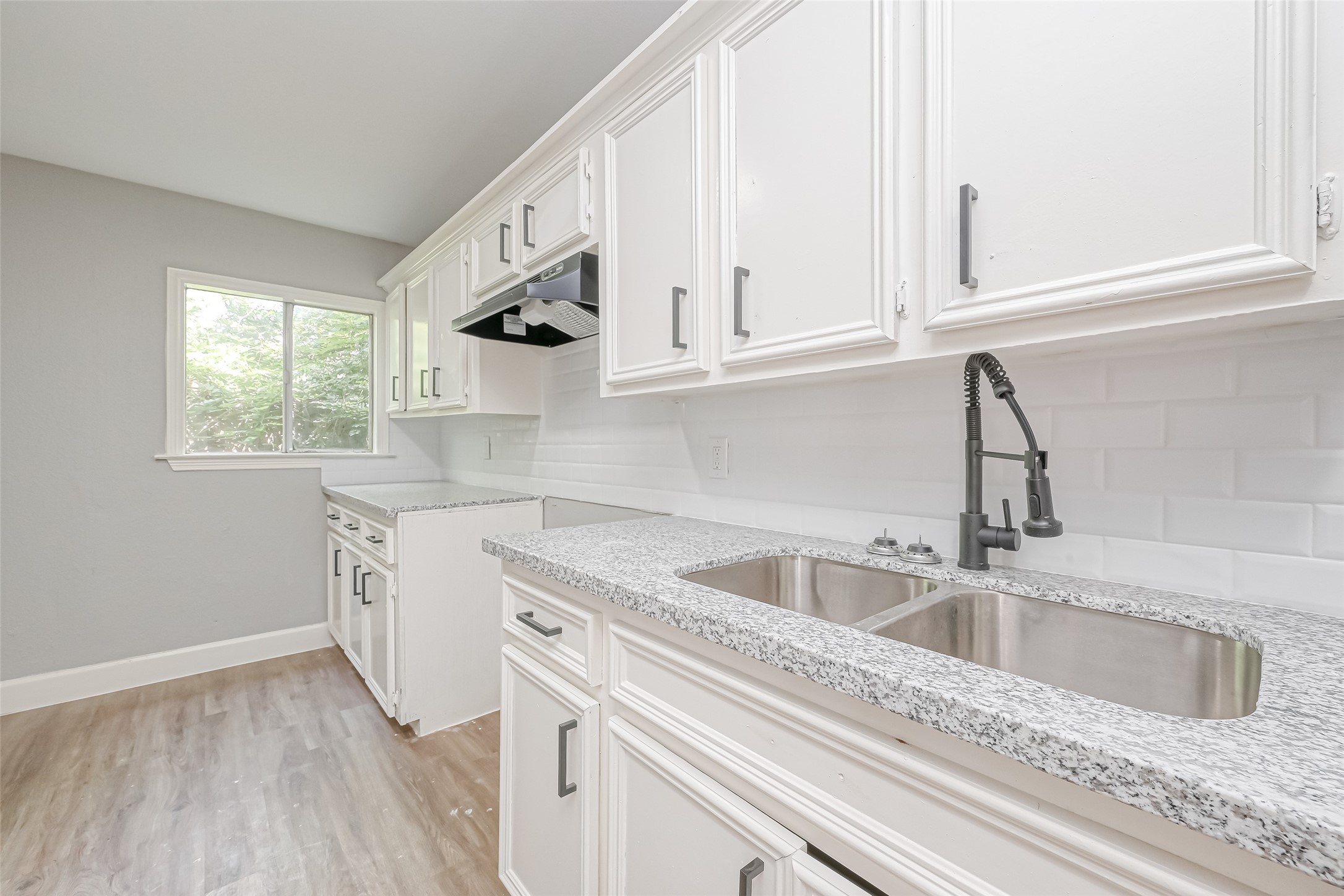 6715 Victoria Street Property Photo 35