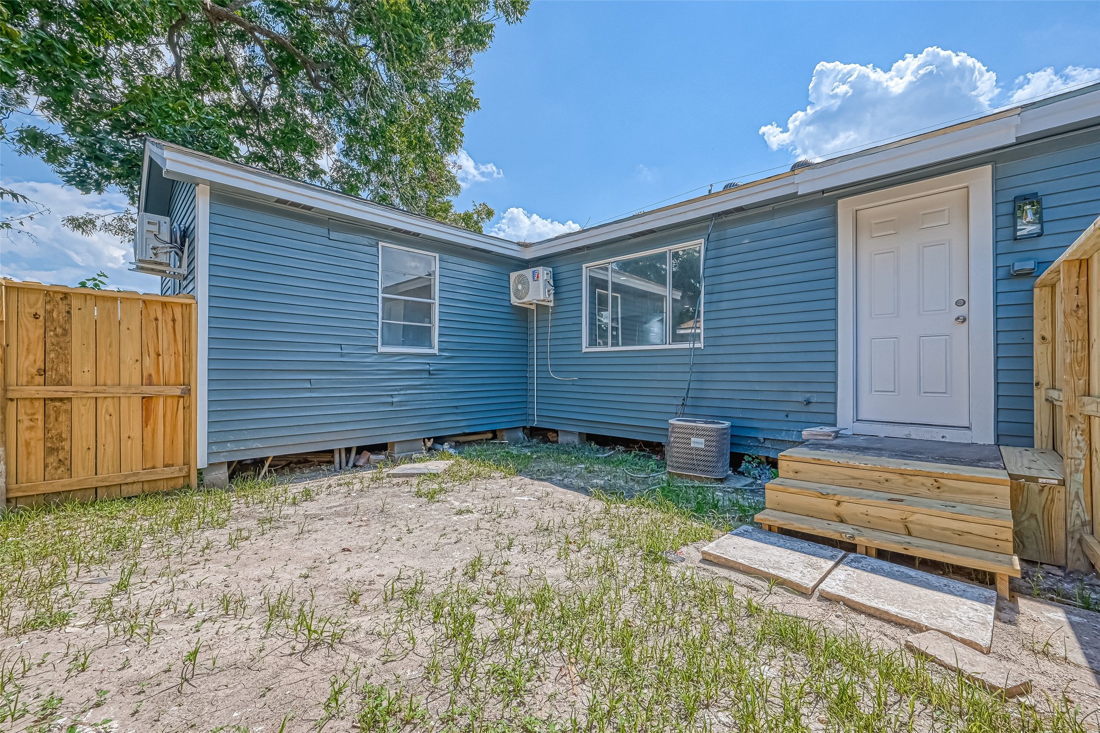 6715 Victoria Street Property Photo 44
