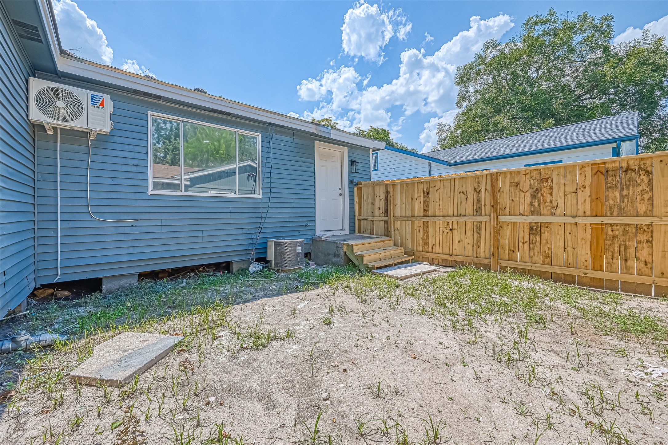 6715 Victoria Street Property Photo 45