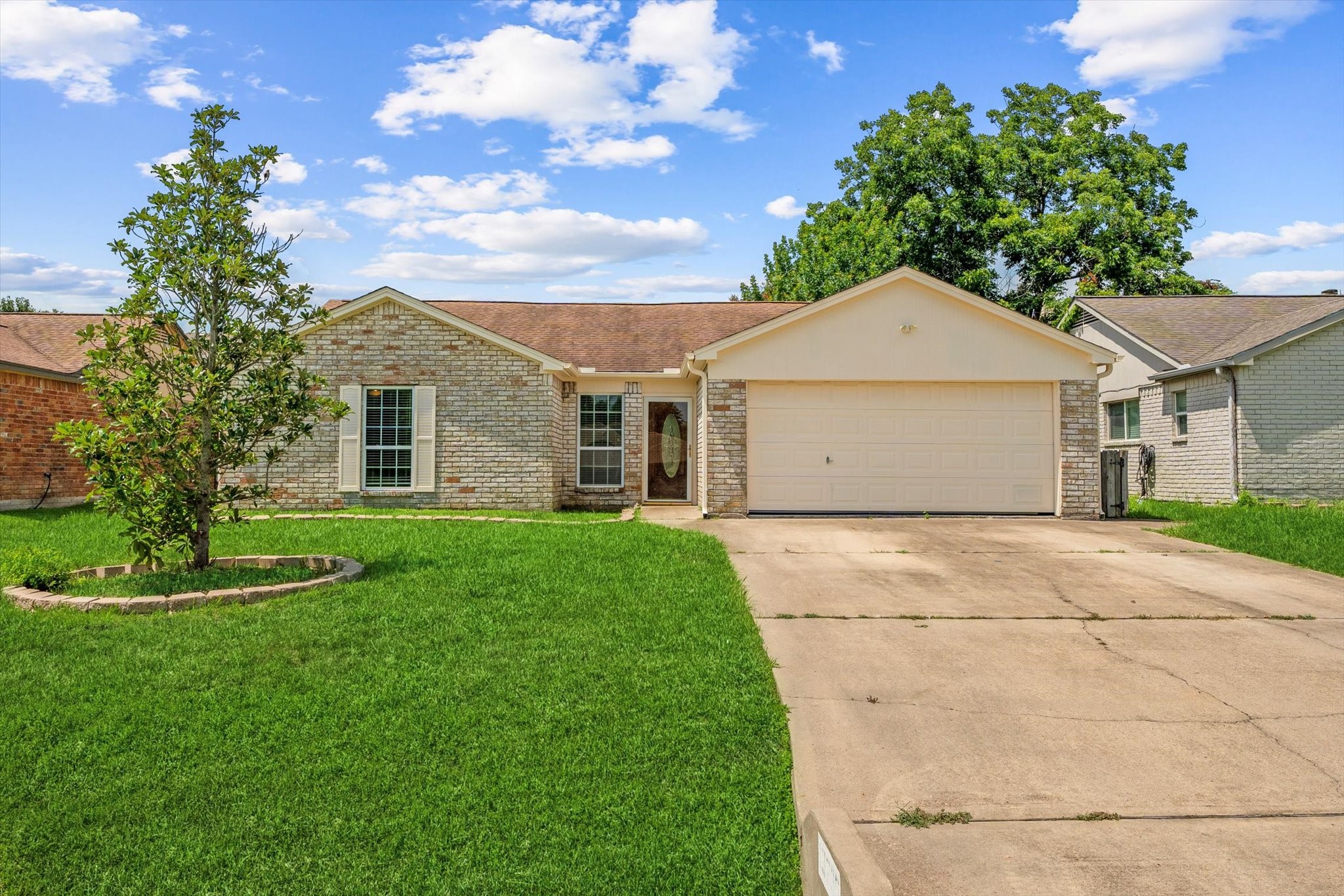 13239 Lake Breeze Lane Property Photo 1