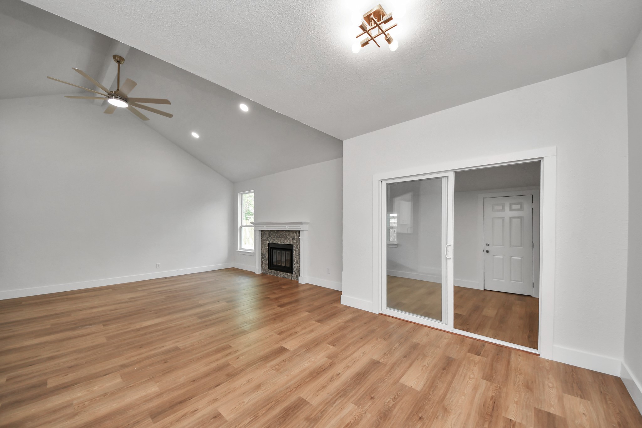 22814 Pebworth Place Property Photo 19