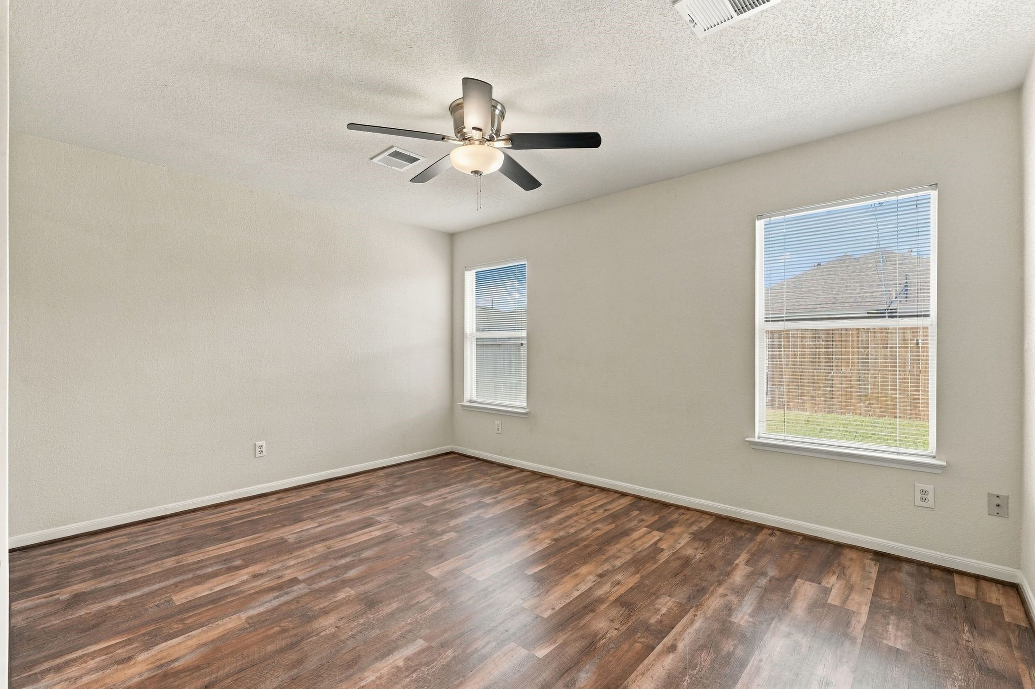 3006 Rustling Chestnut Street Property Photo 15