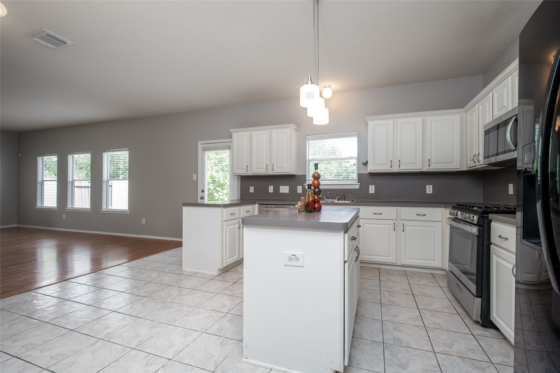 9703 Berkshire Trace Property Photo 7