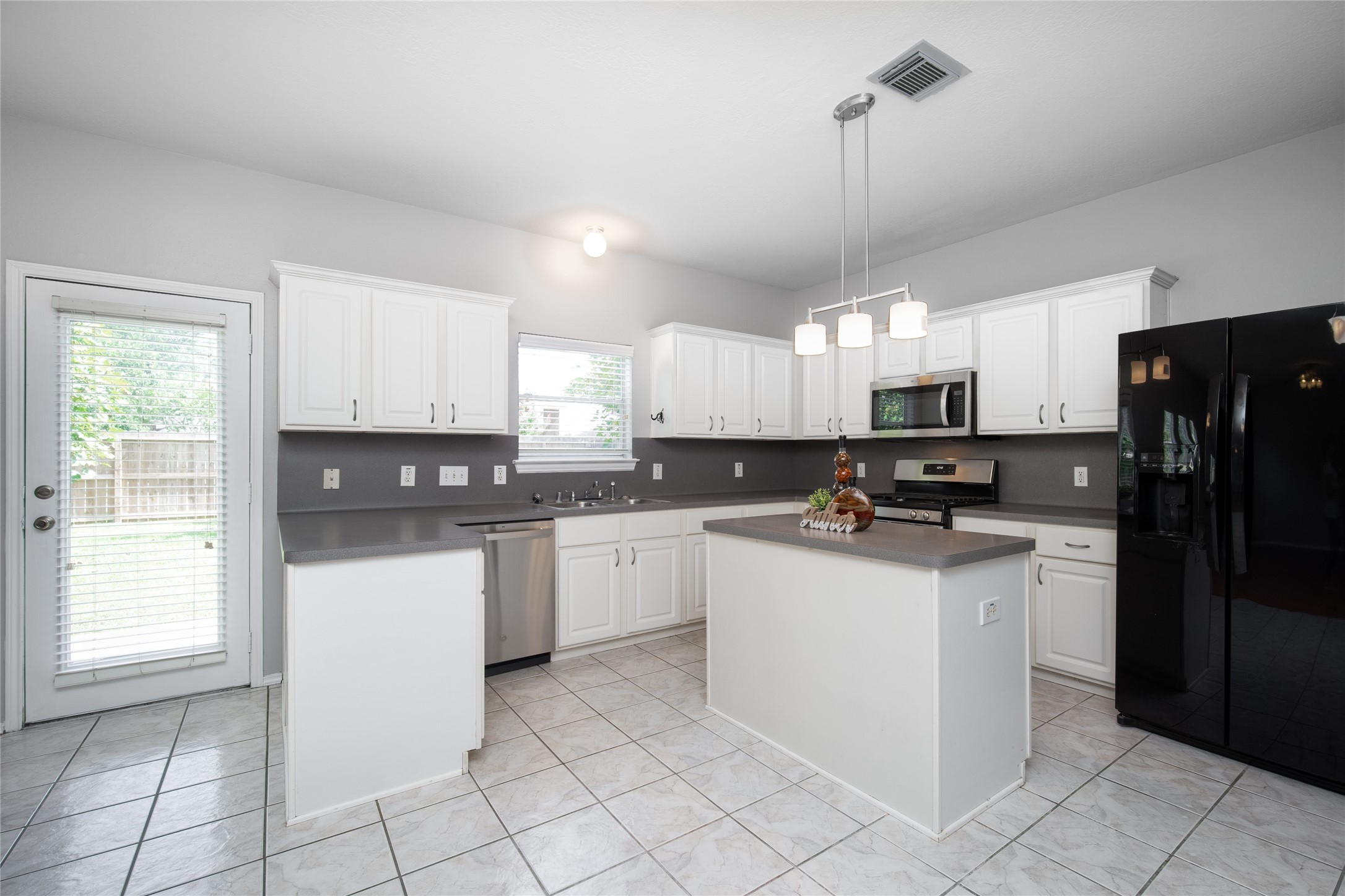 9703 Berkshire Trace Property Photo 8