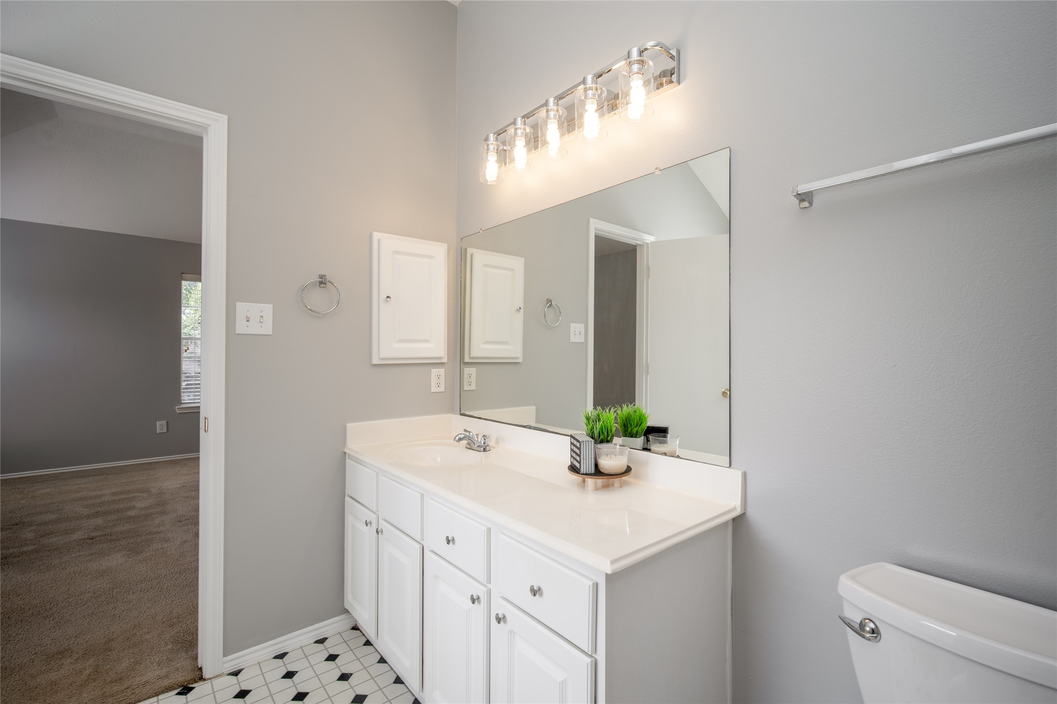9703 Berkshire Trace Property Photo 21