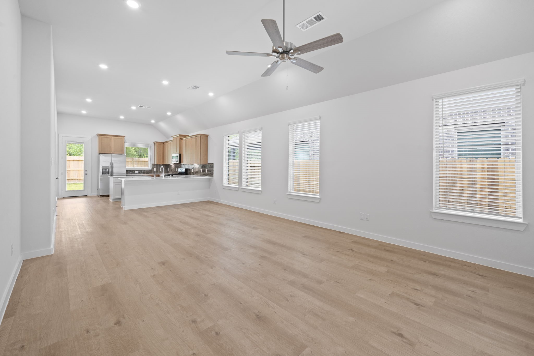 31719 Autumn Spur Lane Property Photo 9