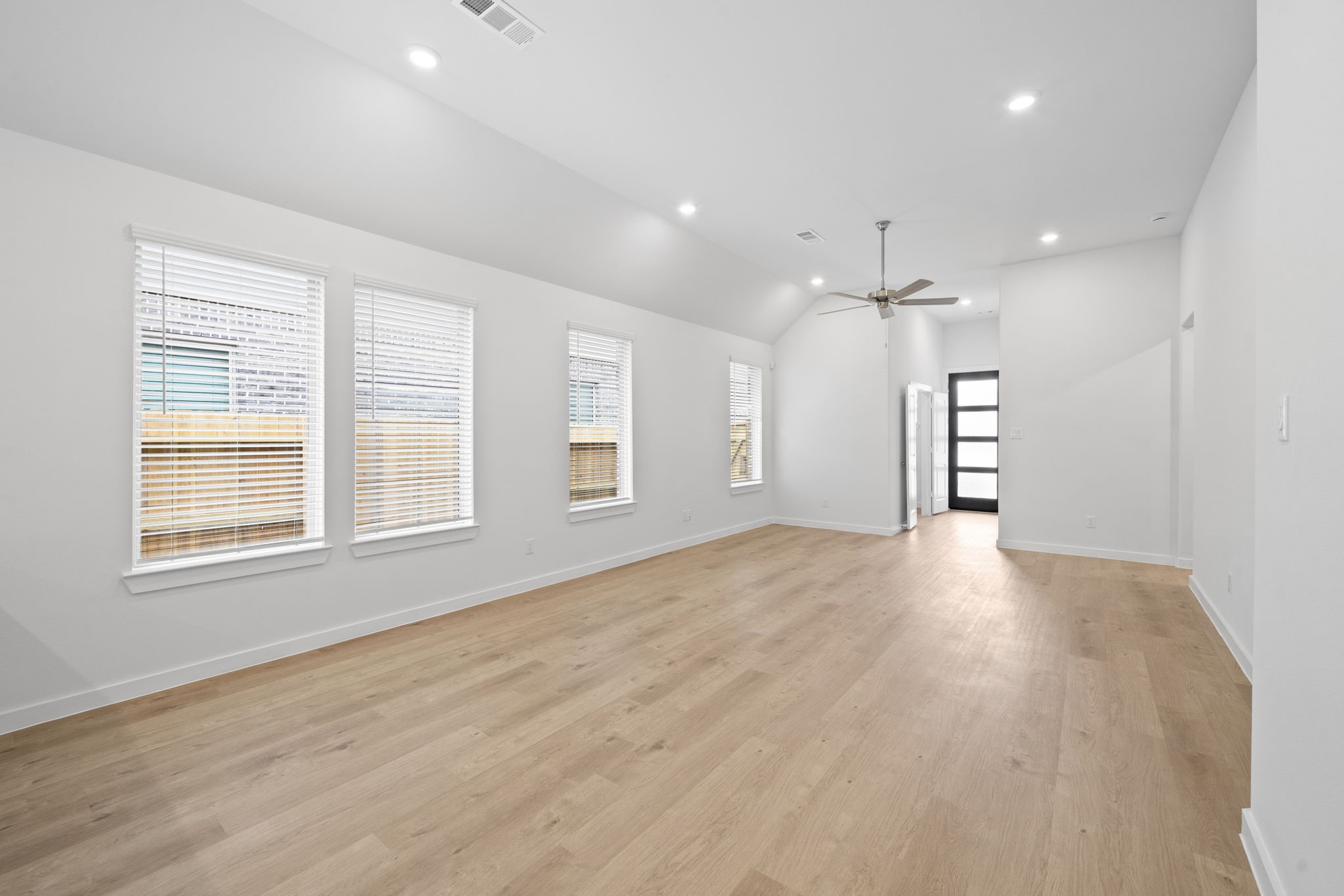 31719 Autumn Spur Lane Property Photo 11