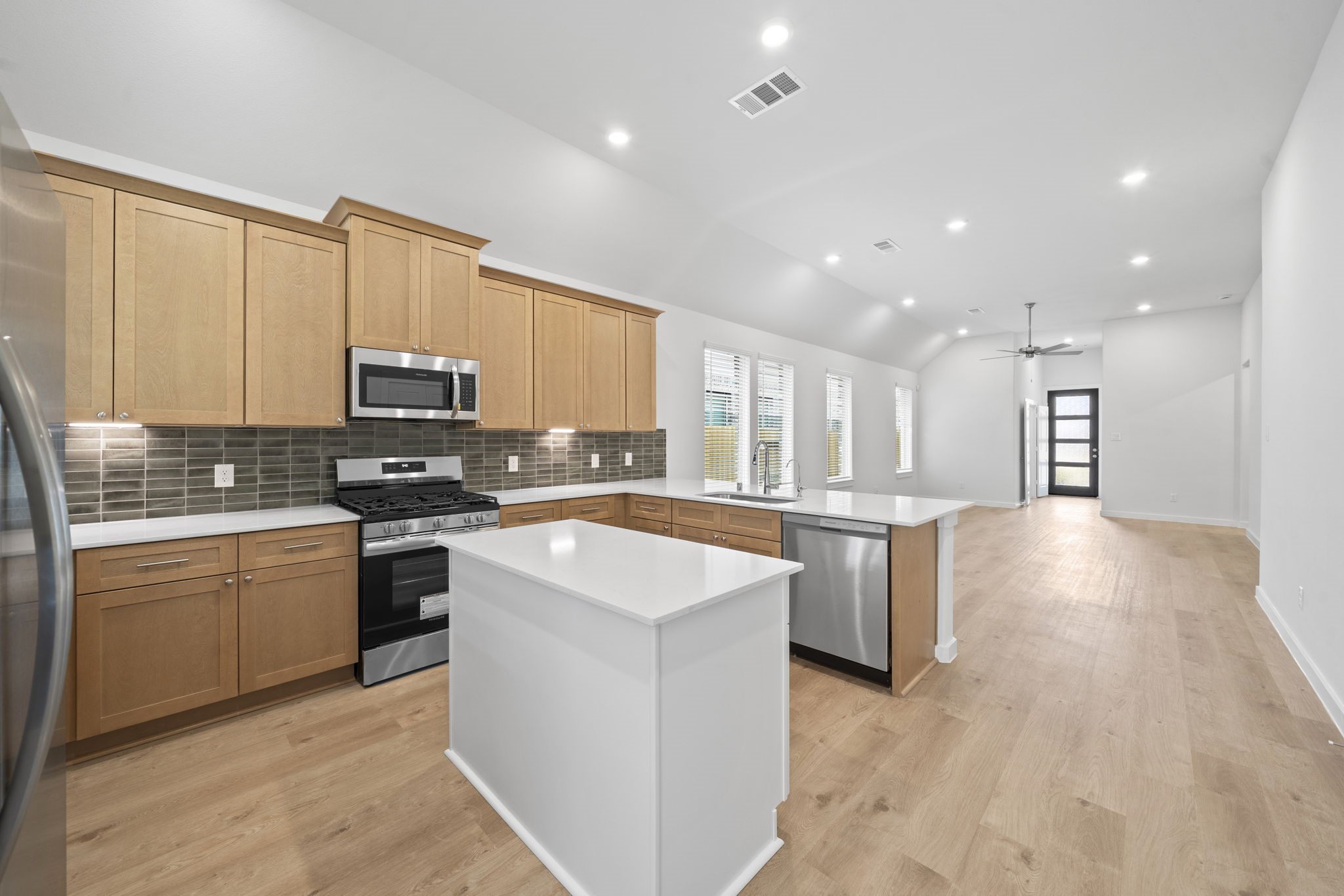 31719 Autumn Spur Lane Property Photo 15