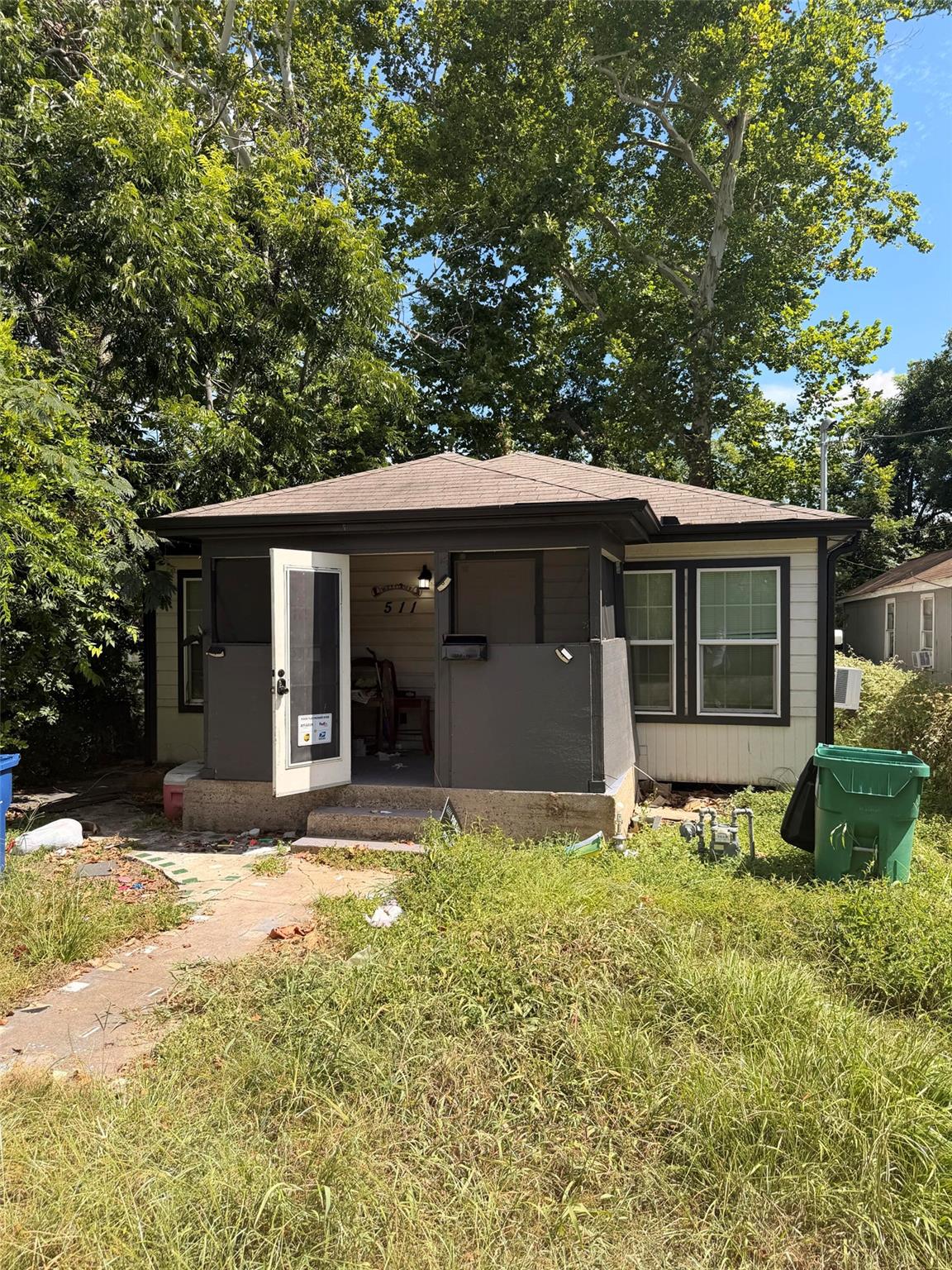 511 W Orange Street, Angleton Tx 77515 Property Photo 1