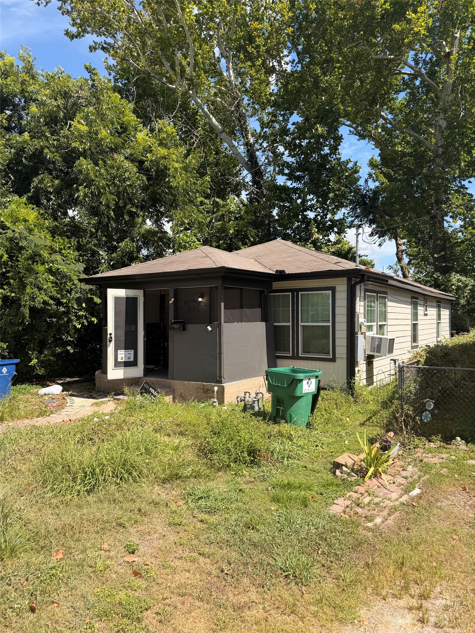 511 W Orange Street Property Photo 2