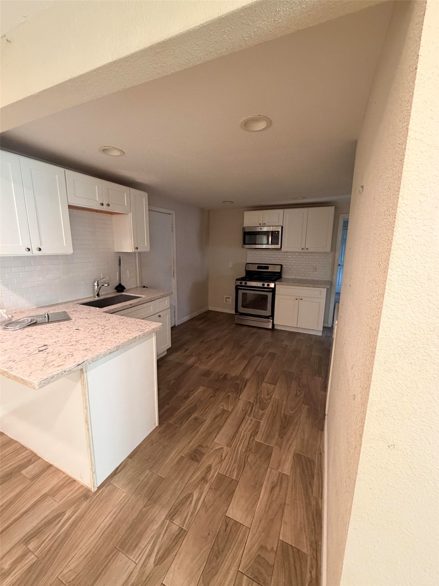 511 W Orange Street Property Photo 3