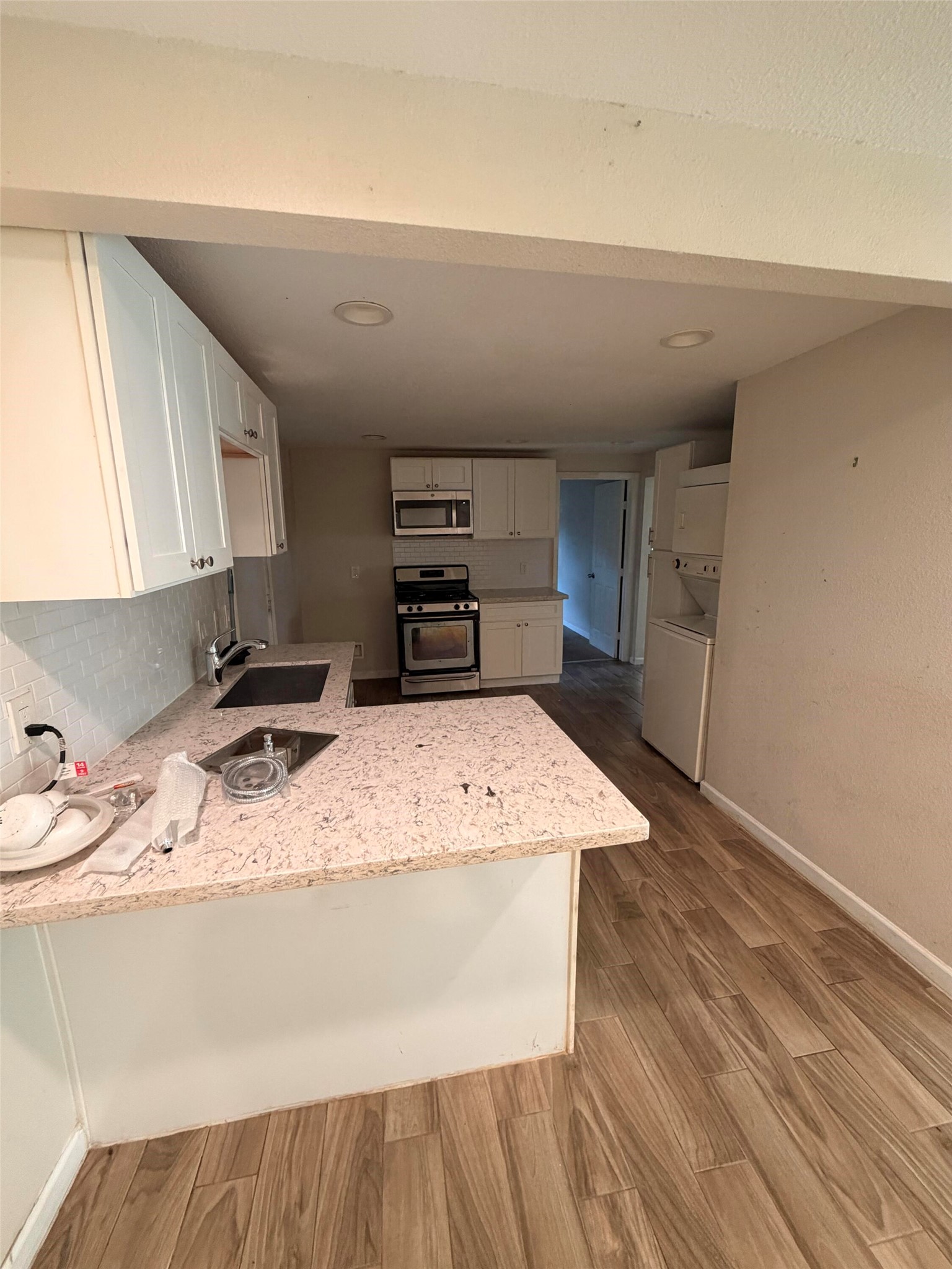 511 W Orange Street Property Photo 4
