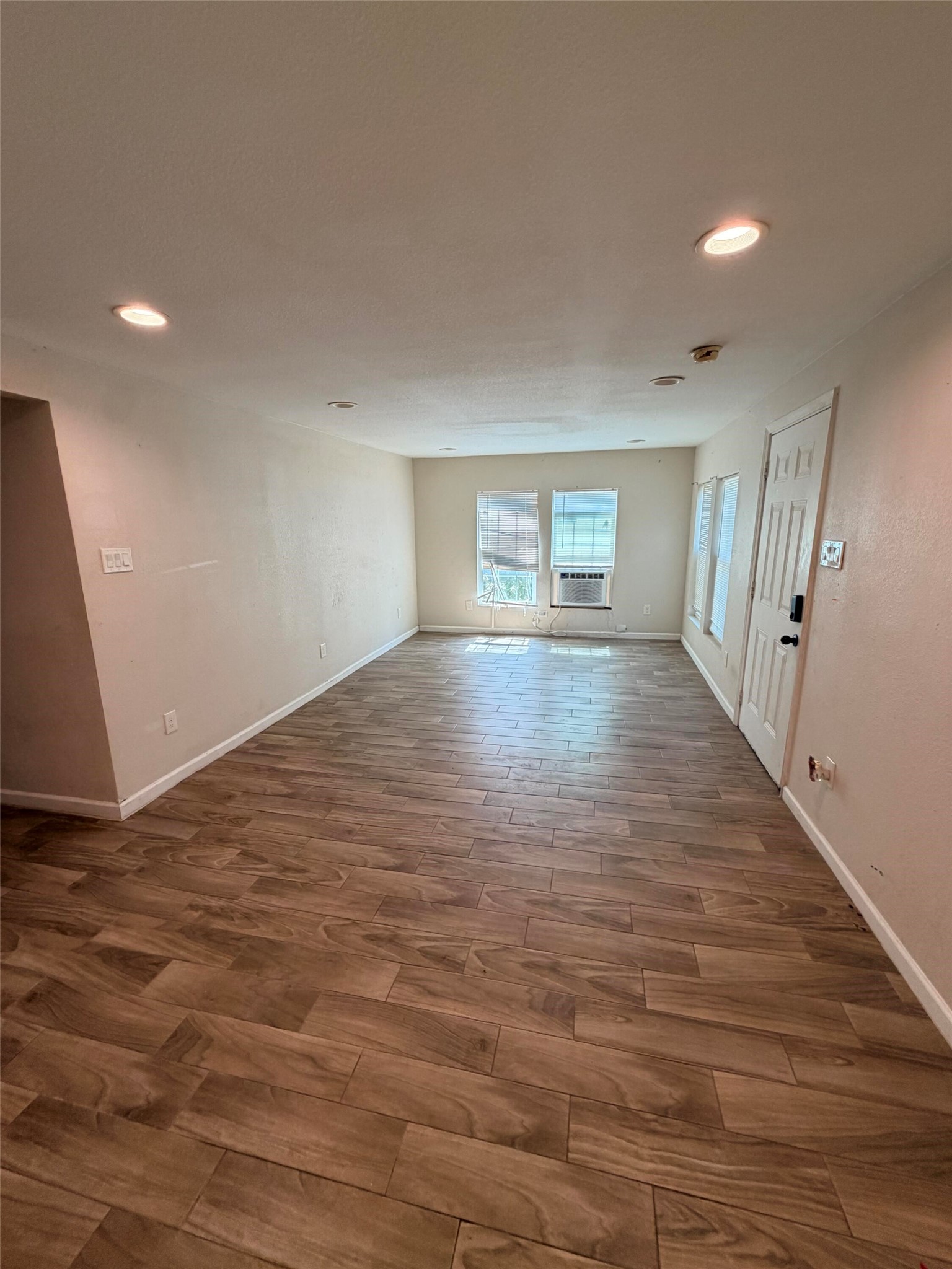 511 W Orange Street Property Photo 9