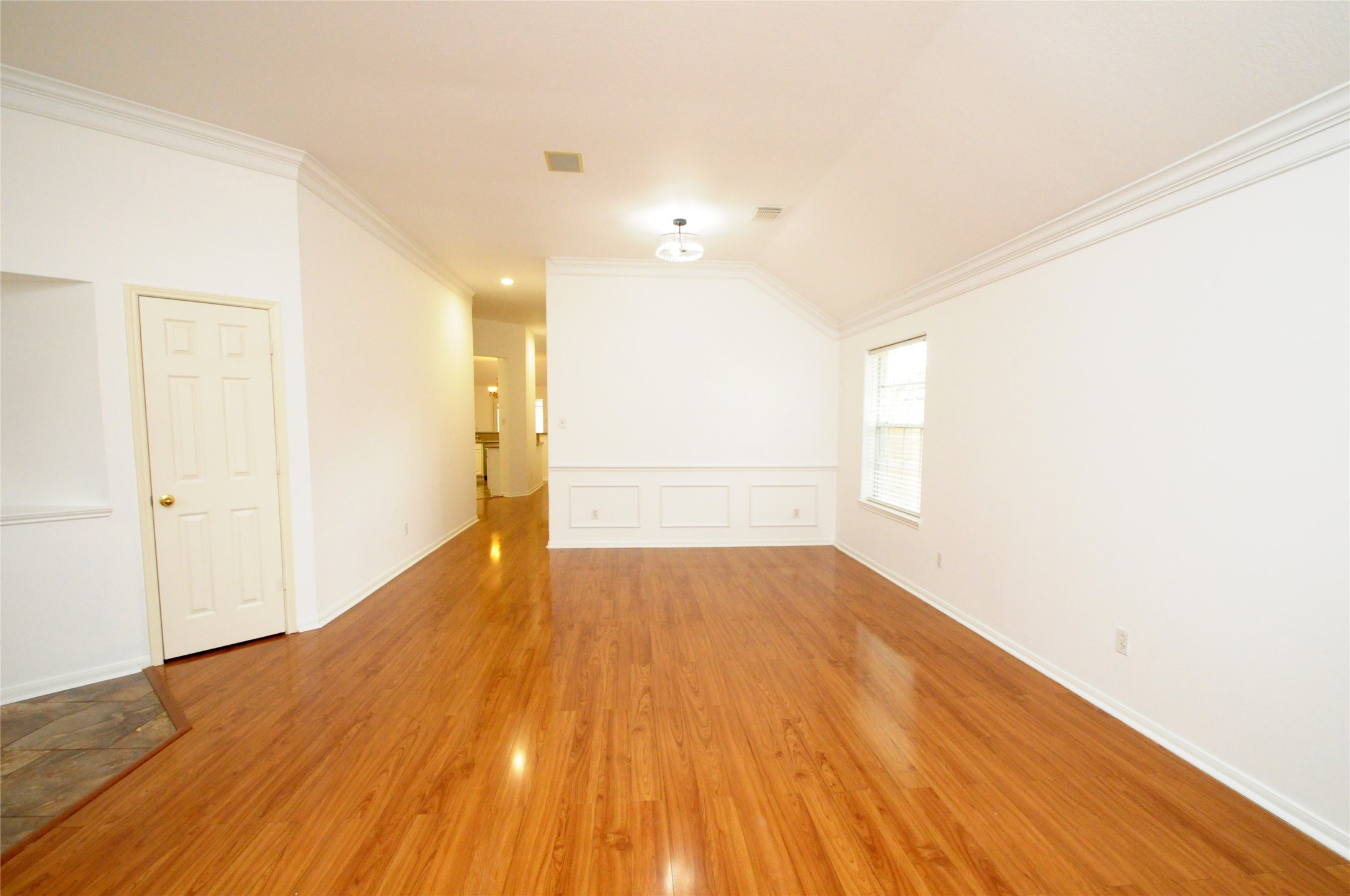 7443 Colony Bend Lane Property Photo 14