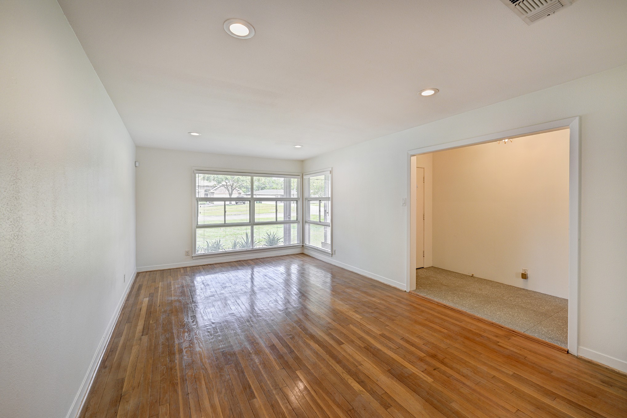 9771 Westview Drive Property Photo 2