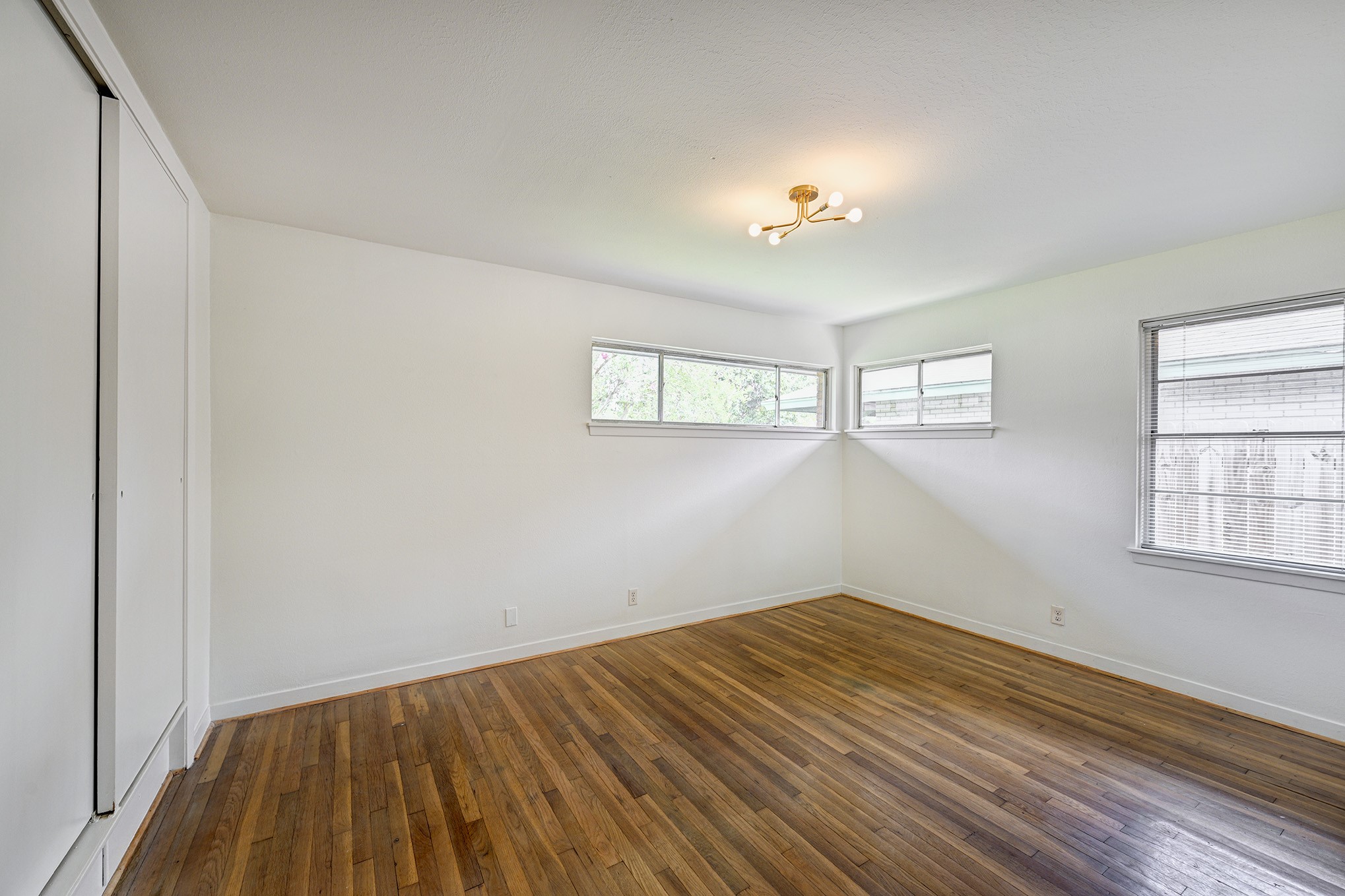 9771 Westview Drive Property Photo 11