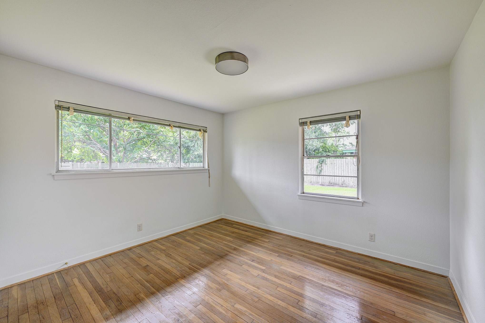 9771 Westview Drive Property Photo 14