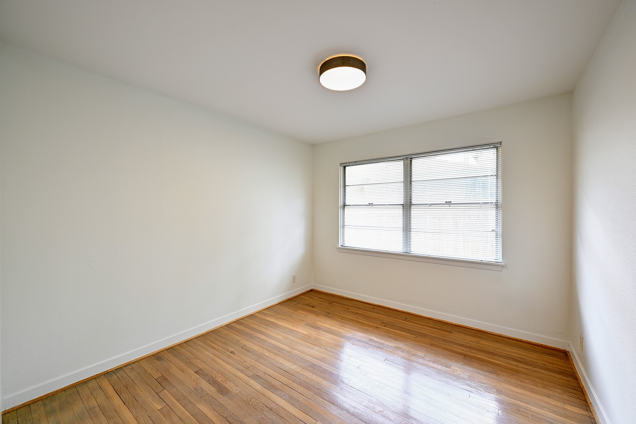 9771 Westview Drive Property Photo 15