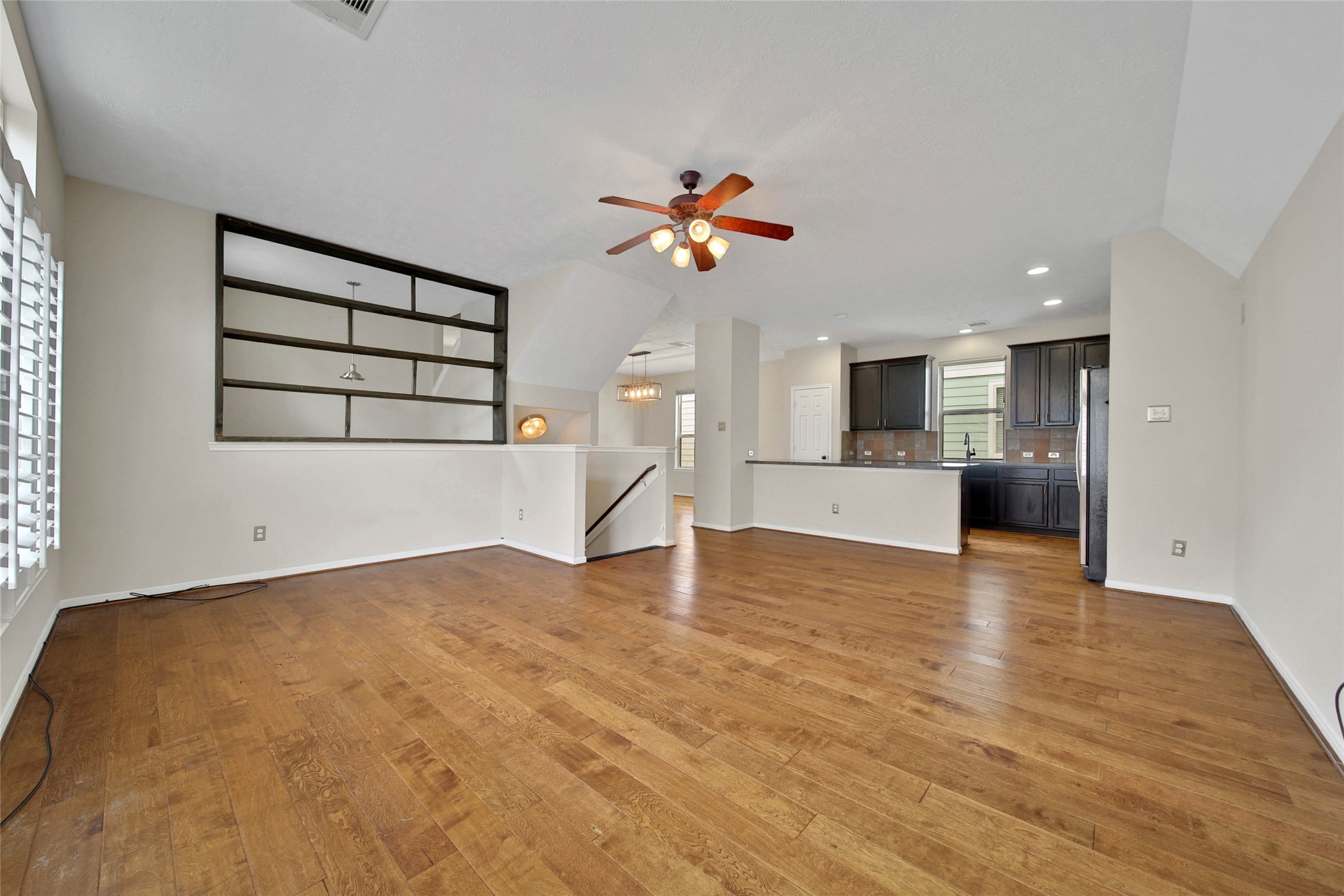 3323 Masters Point Drive Property Photo 6