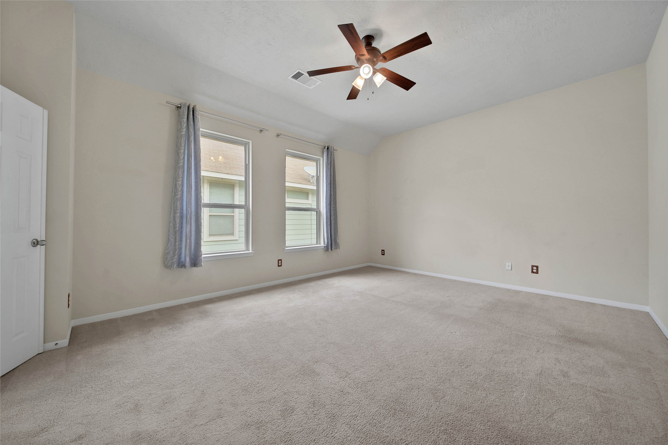 3323 Masters Point Drive Property Photo 21