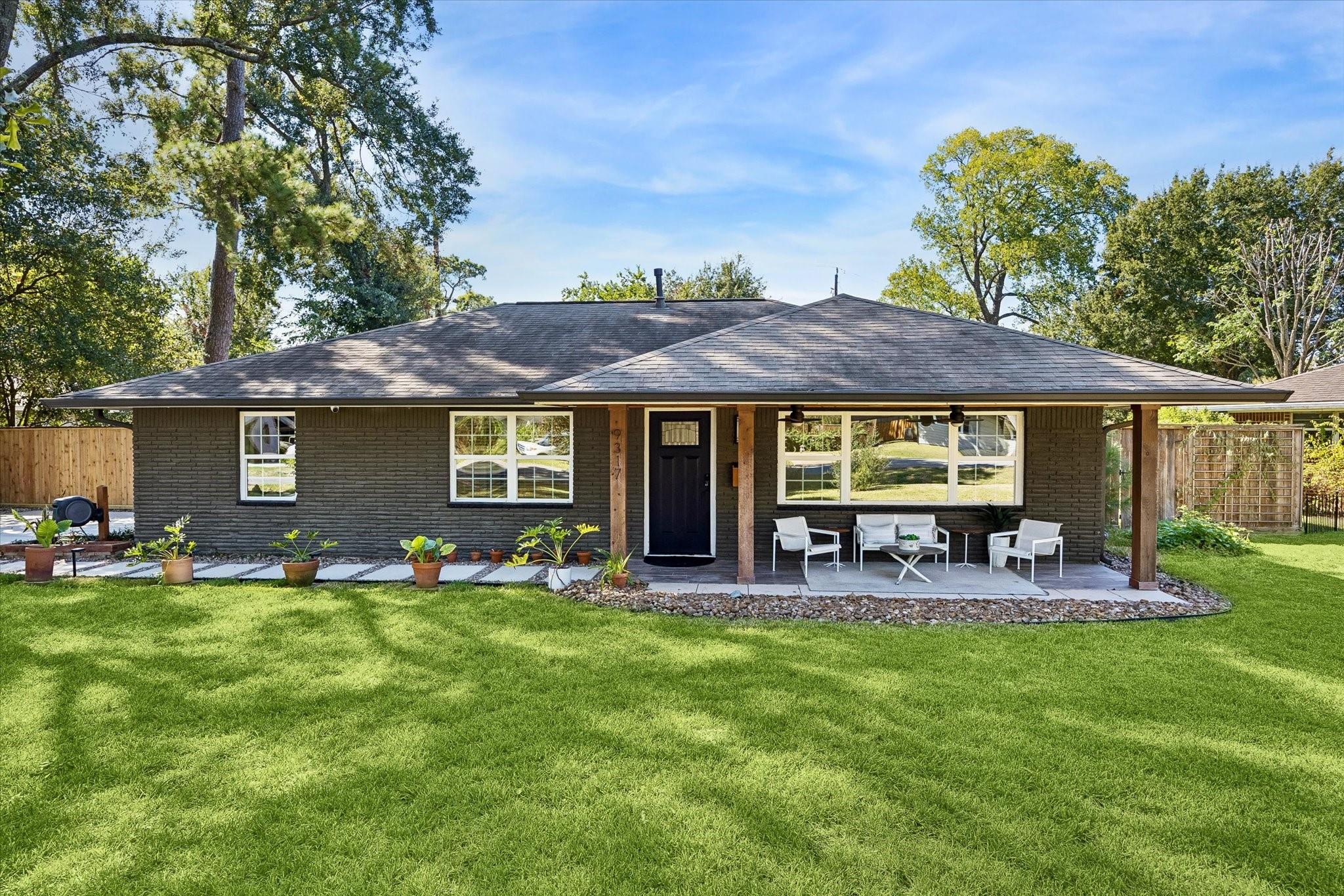 9317 Livernois Road, Houston Tx 77080 Property Photo 1