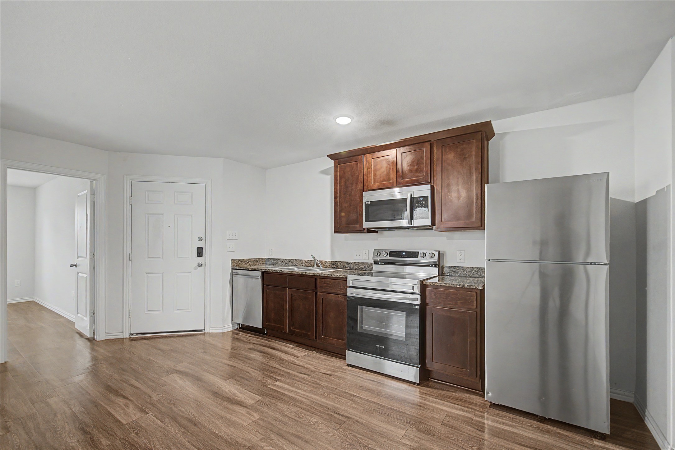 5409 Nielan Street B Property Photo 11