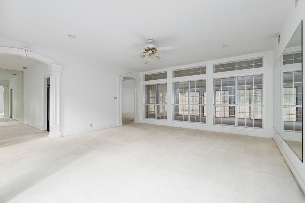 555 Willow Drive Property Photo 16