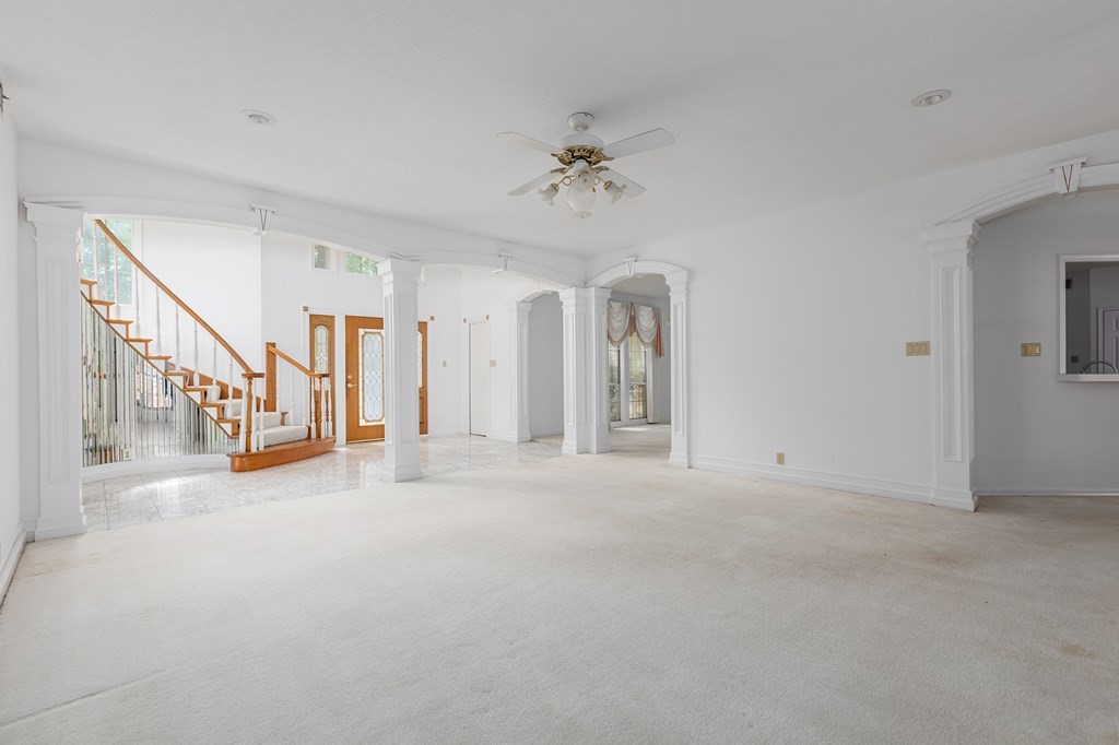 555 Willow Drive Property Photo 17